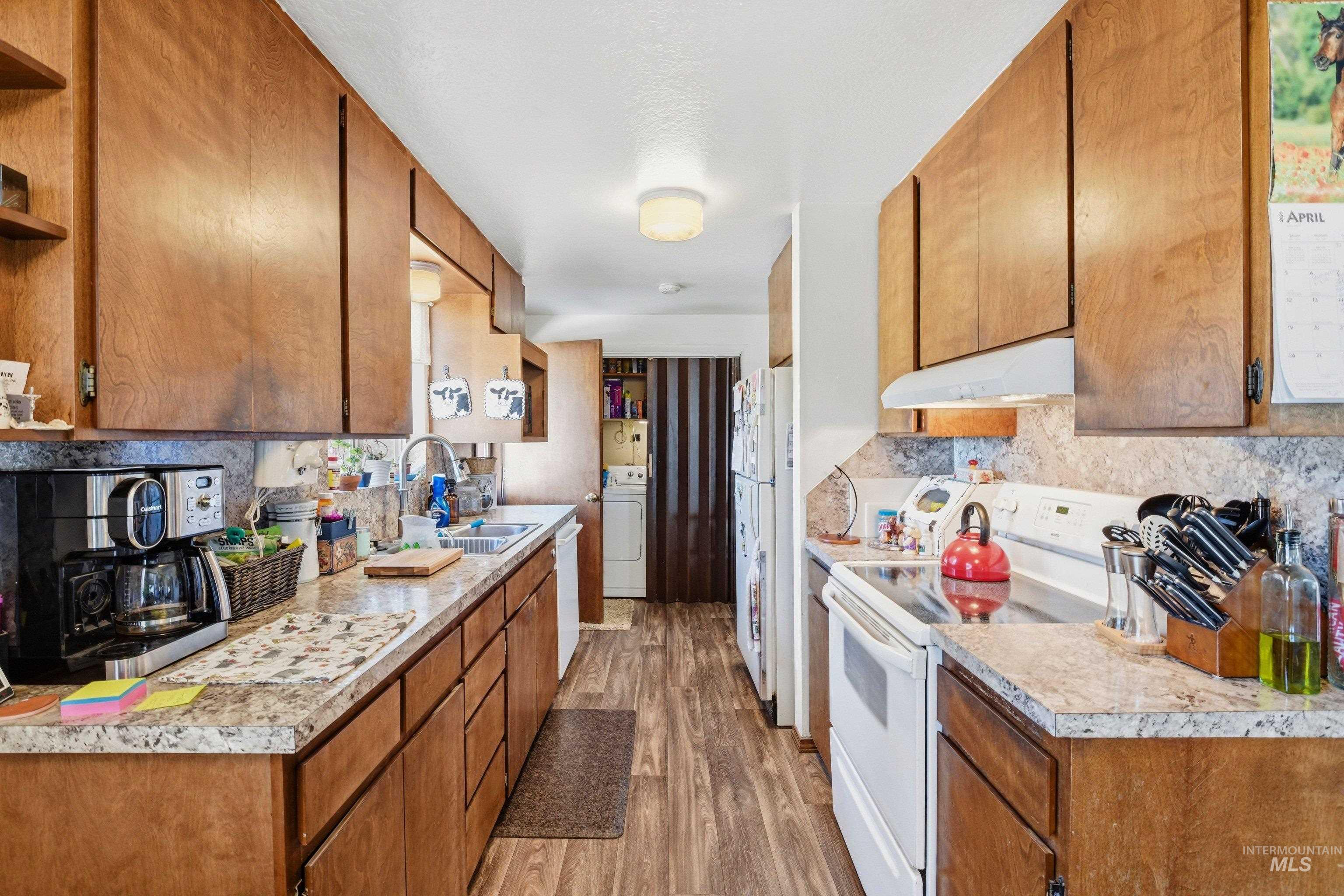 2706 N Middleton Rd., Nampa, Idaho 83651, 4 Bedrooms, 2 Bathrooms, Residential For Sale, Price $375,000, 98981104