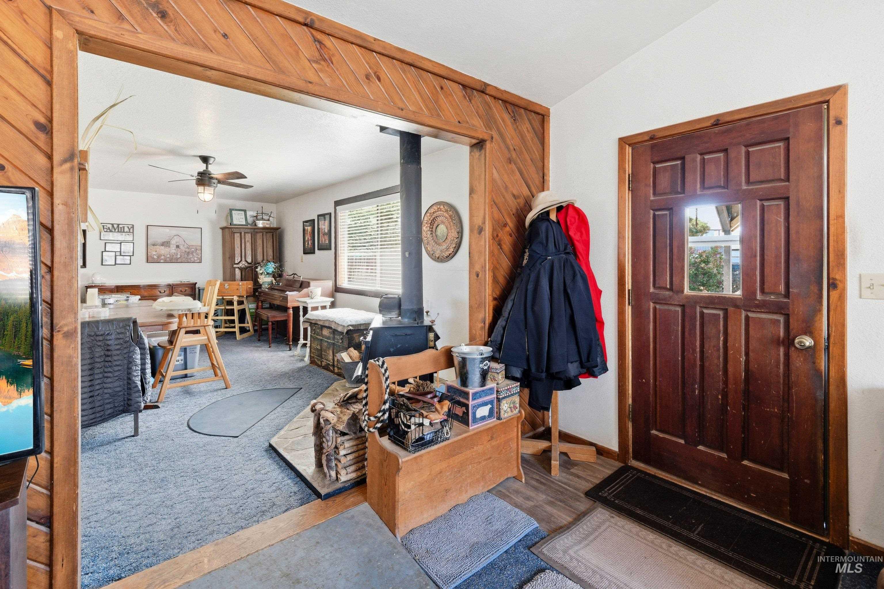 2706 N Middleton Rd., Nampa, Idaho 83651, 4 Bedrooms, 2 Bathrooms, Residential For Sale, Price $375,000, 98981104