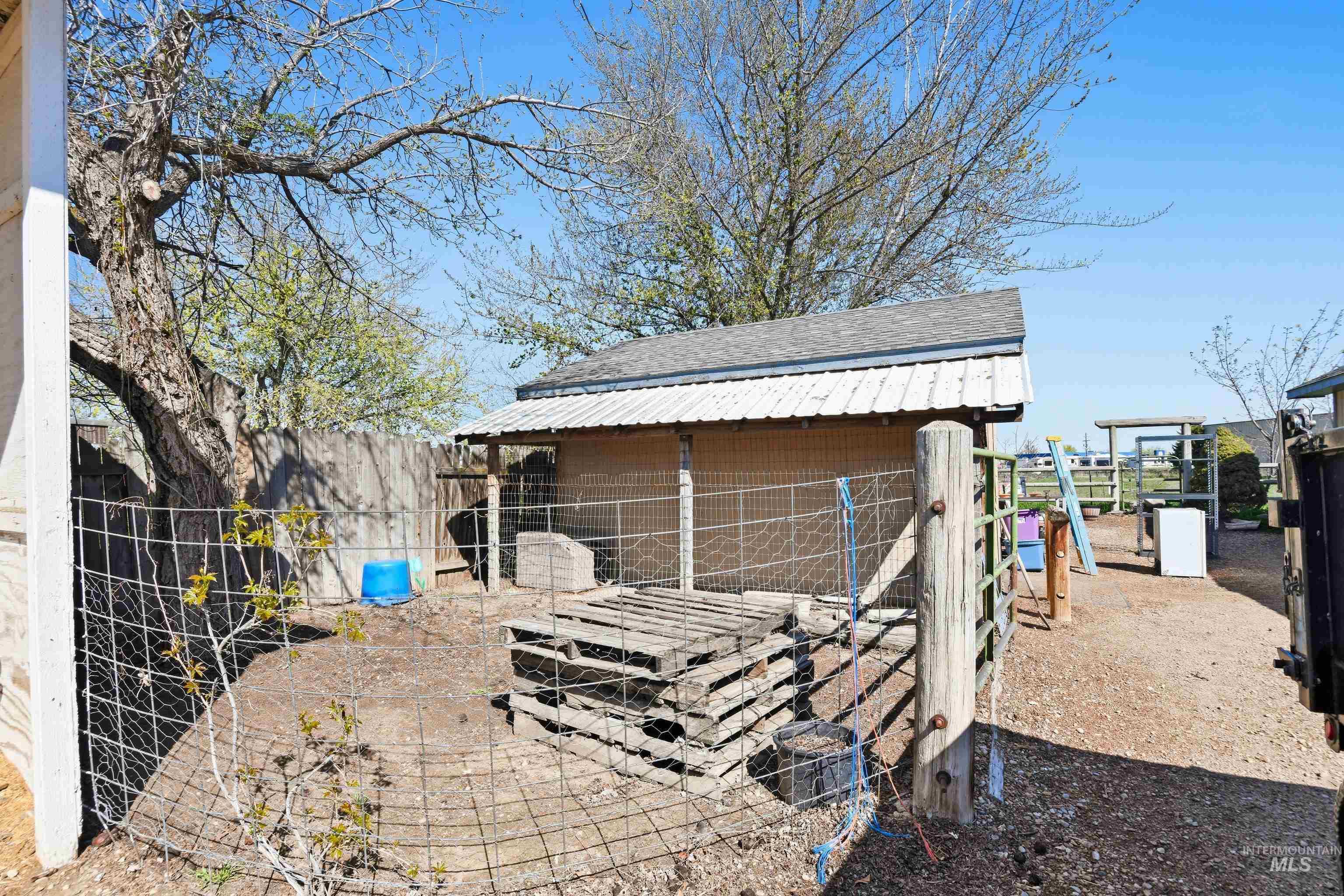 2706 N Middleton Rd., Nampa, Idaho 83651, 4 Bedrooms, 2 Bathrooms, Residential For Sale, Price $375,000, 98981104