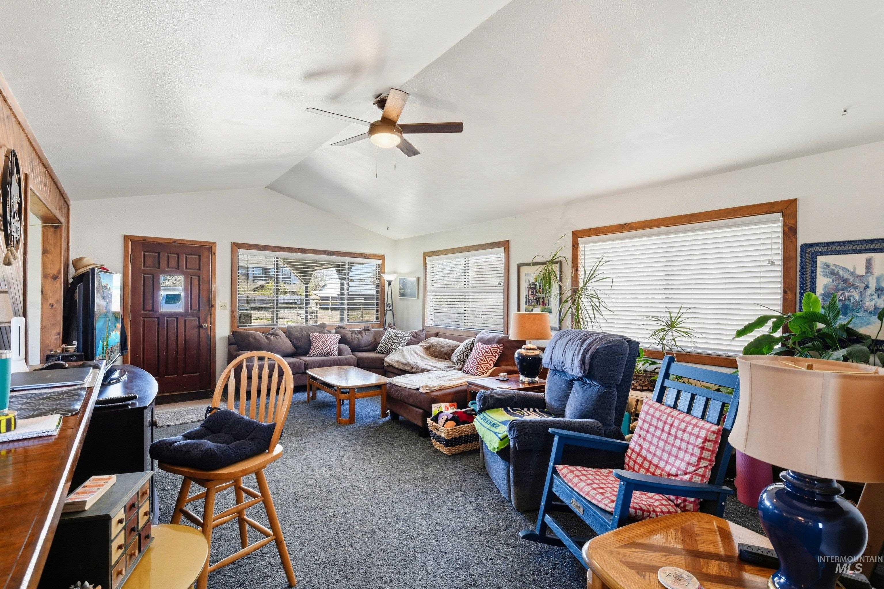 2706 N Middleton Rd., Nampa, Idaho 83651, 4 Bedrooms, 2 Bathrooms, Residential For Sale, Price $375,000, 98981104