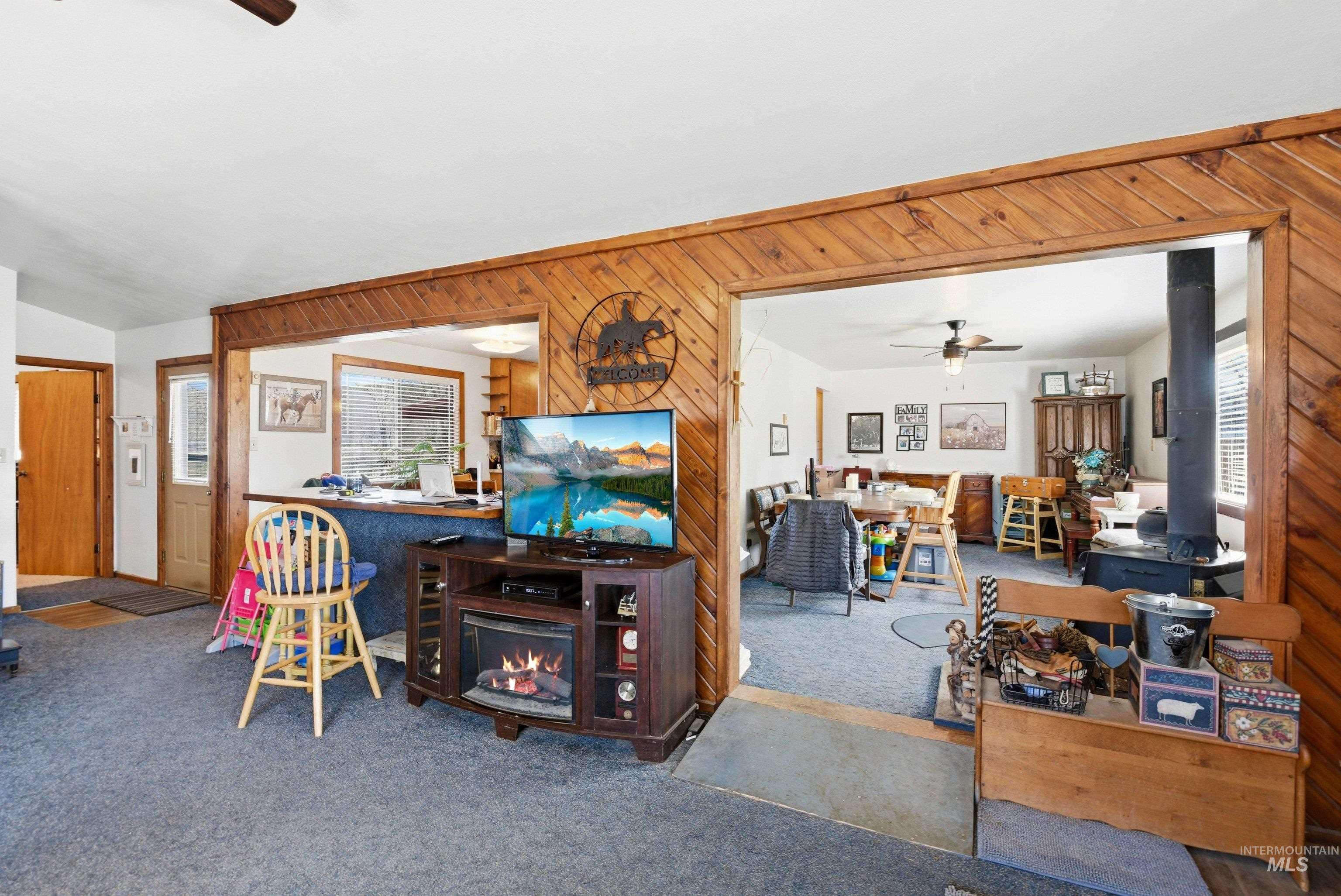 2706 N Middleton Rd., Nampa, Idaho 83651, 4 Bedrooms, 2 Bathrooms, Residential For Sale, Price $375,000, 98981104