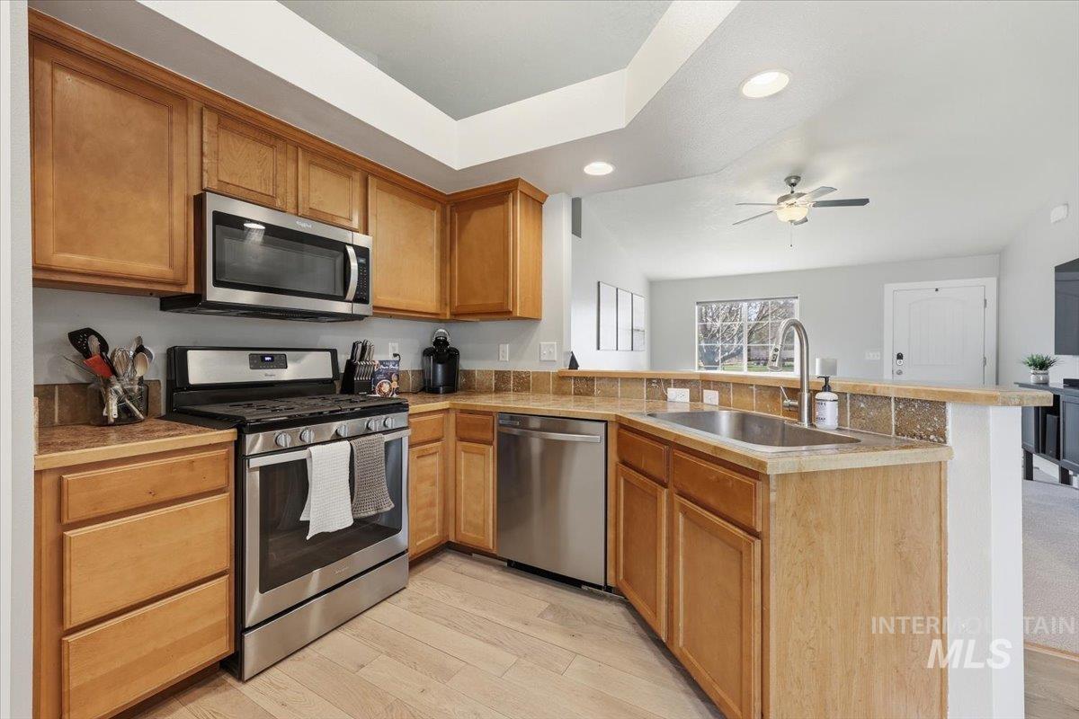 1492 S Kodiak Bear Pl, Kuna, Idaho 83634, 3 Bedrooms, 2 Bathrooms, Residential For Sale, Price $365,000, 98981105