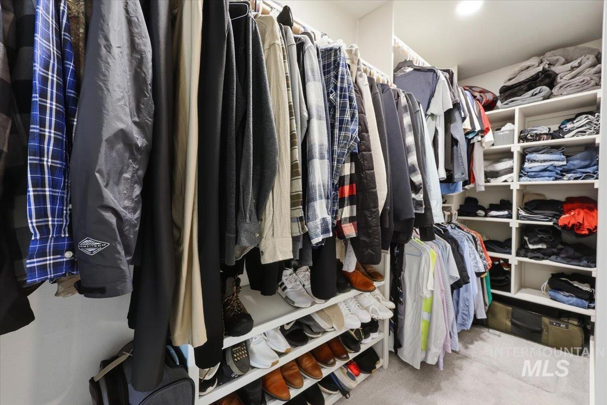 1492 S Kodiak Bear Pl, Kuna, Idaho 83634, 3 Bedrooms, 2 Bathrooms, Residential For Sale, Price $365,000, 98981105