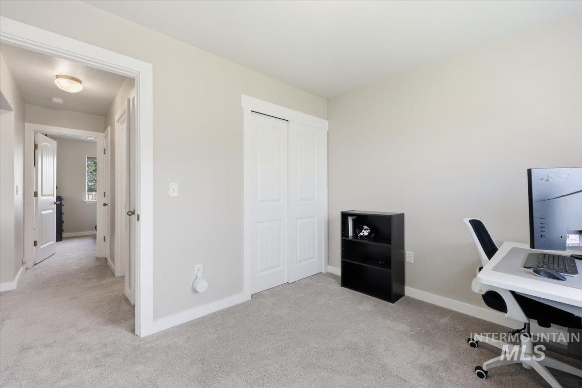 1492 S Kodiak Bear Pl, Kuna, Idaho 83634, 3 Bedrooms, 2 Bathrooms, Residential For Sale, Price $365,000, 98981105