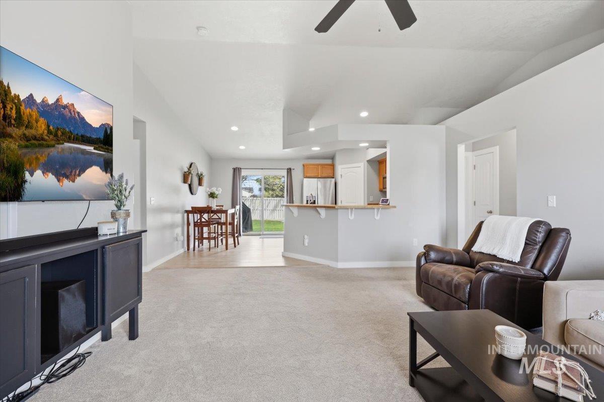 1492 S Kodiak Bear Pl, Kuna, Idaho 83634, 3 Bedrooms, 2 Bathrooms, Residential For Sale, Price $365,000, 98981105