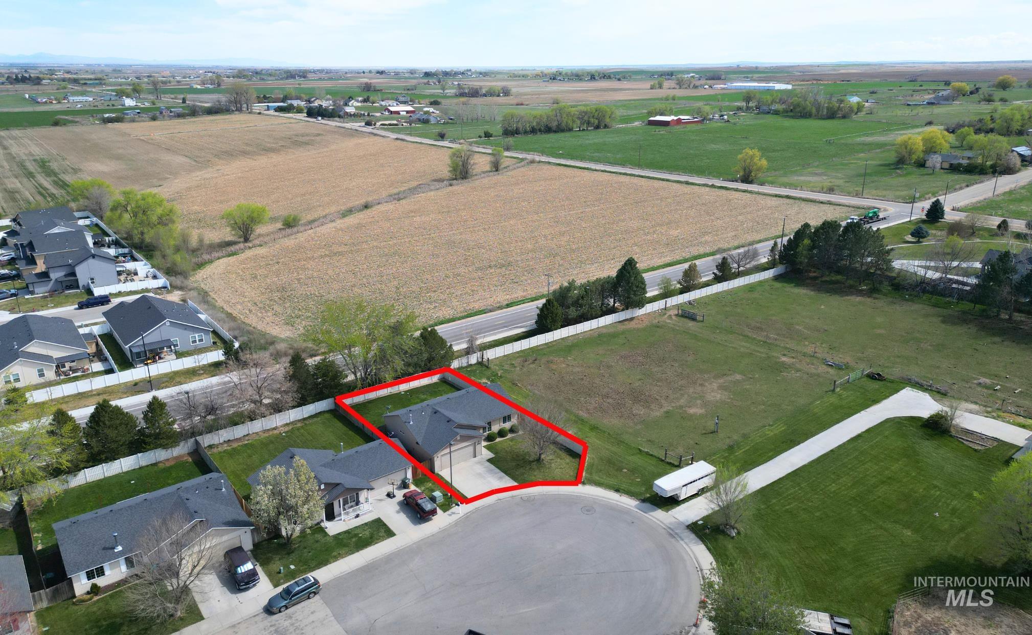 1492 S Kodiak Bear Pl, Kuna, Idaho 83634, 3 Bedrooms, 2 Bathrooms, Residential For Sale, Price $365,000, 98981105