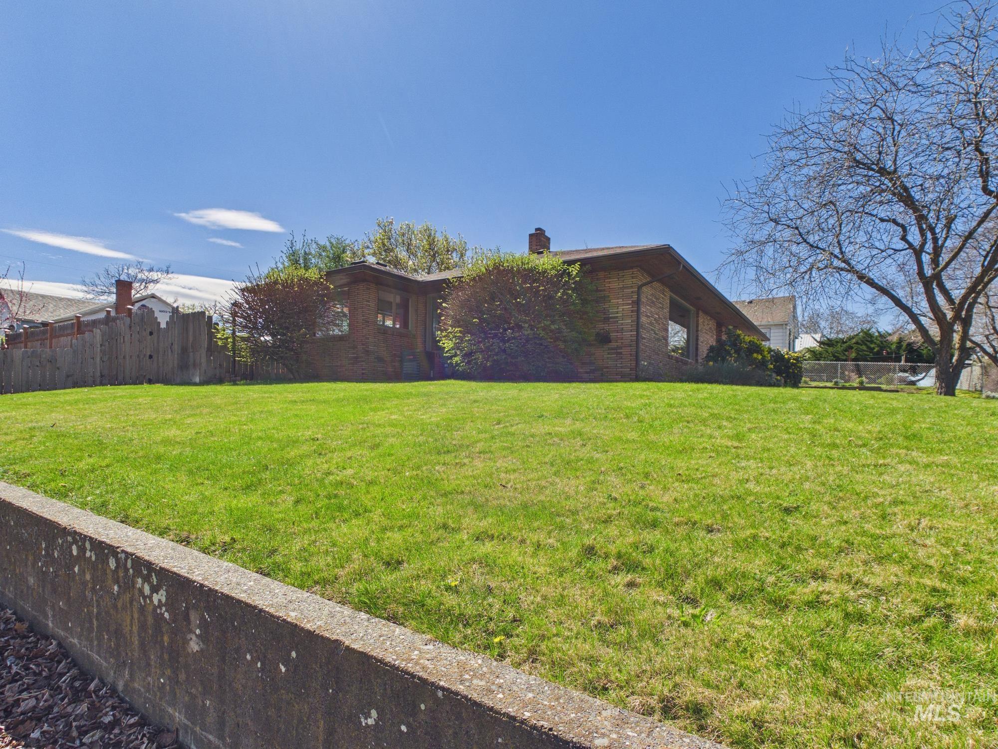 1156 14th Ave, Lewiston, Idaho 83501, 2 Bedrooms, 1 Bathroom, Residential For Sale, Price $395,000, 98981107