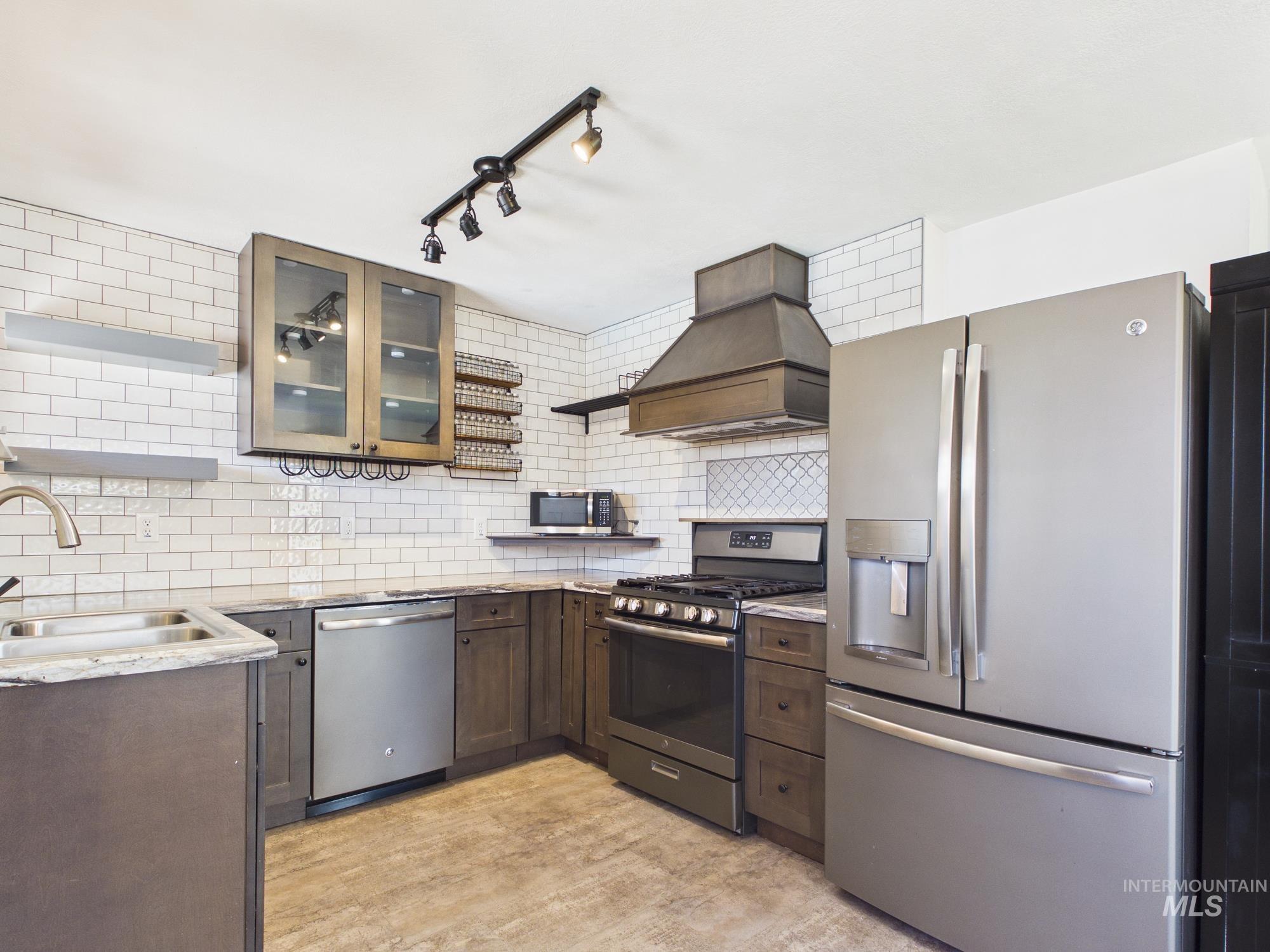 1156 14th Ave, Lewiston, Idaho 83501, 2 Bedrooms, 1 Bathroom, Residential For Sale, Price $395,000, 98981107