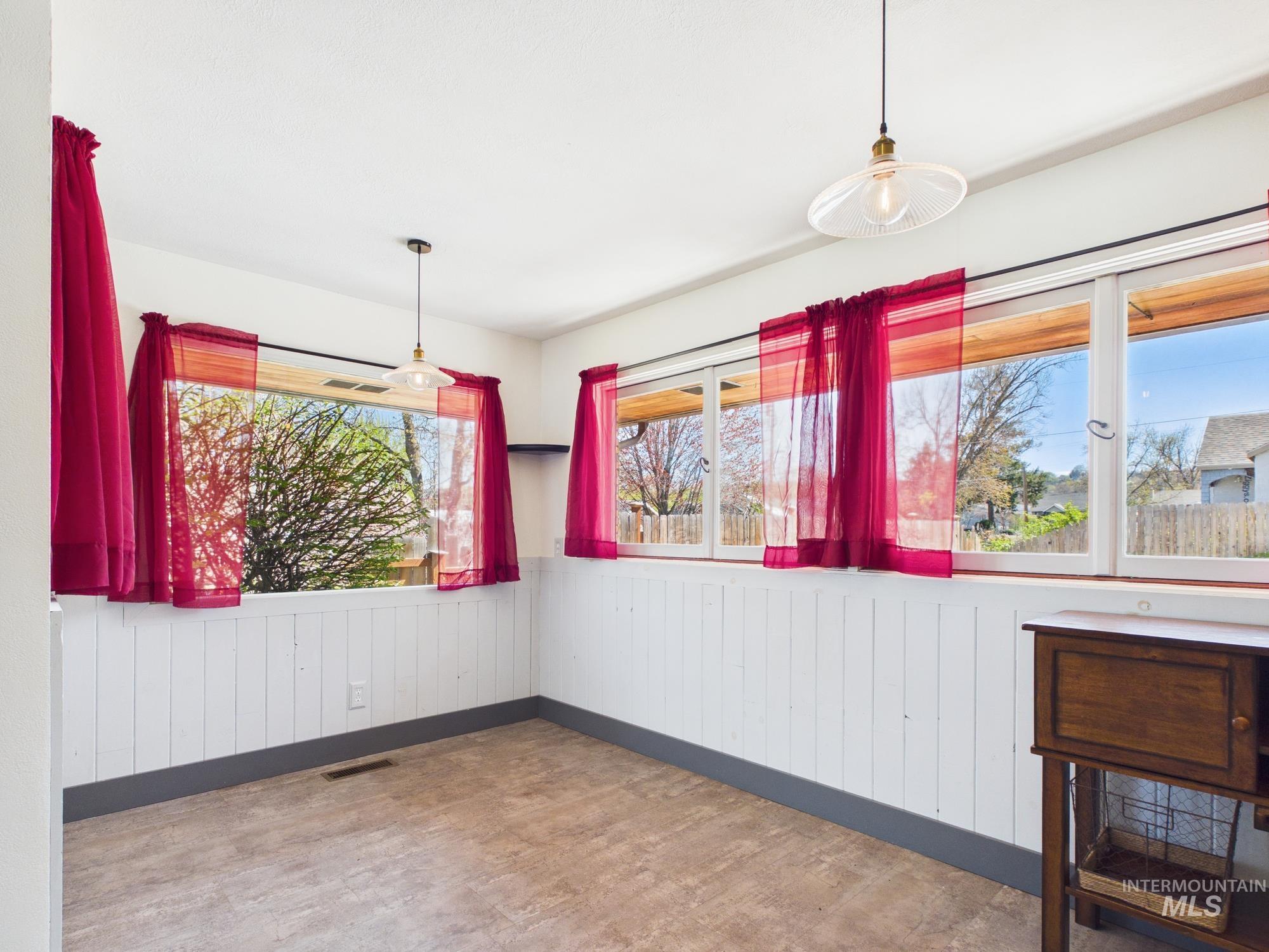 1156 14th Ave, Lewiston, Idaho 83501, 2 Bedrooms, 1 Bathroom, Residential For Sale, Price $395,000, 98981107