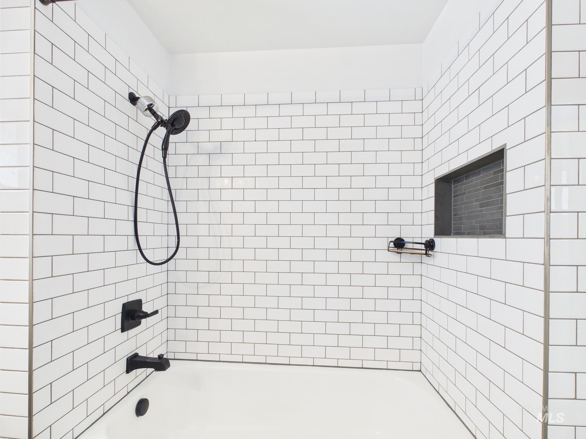 1156 14th Ave, Lewiston, Idaho 83501, 2 Bedrooms, 1 Bathroom, Residential For Sale, Price $395,000, 98981107