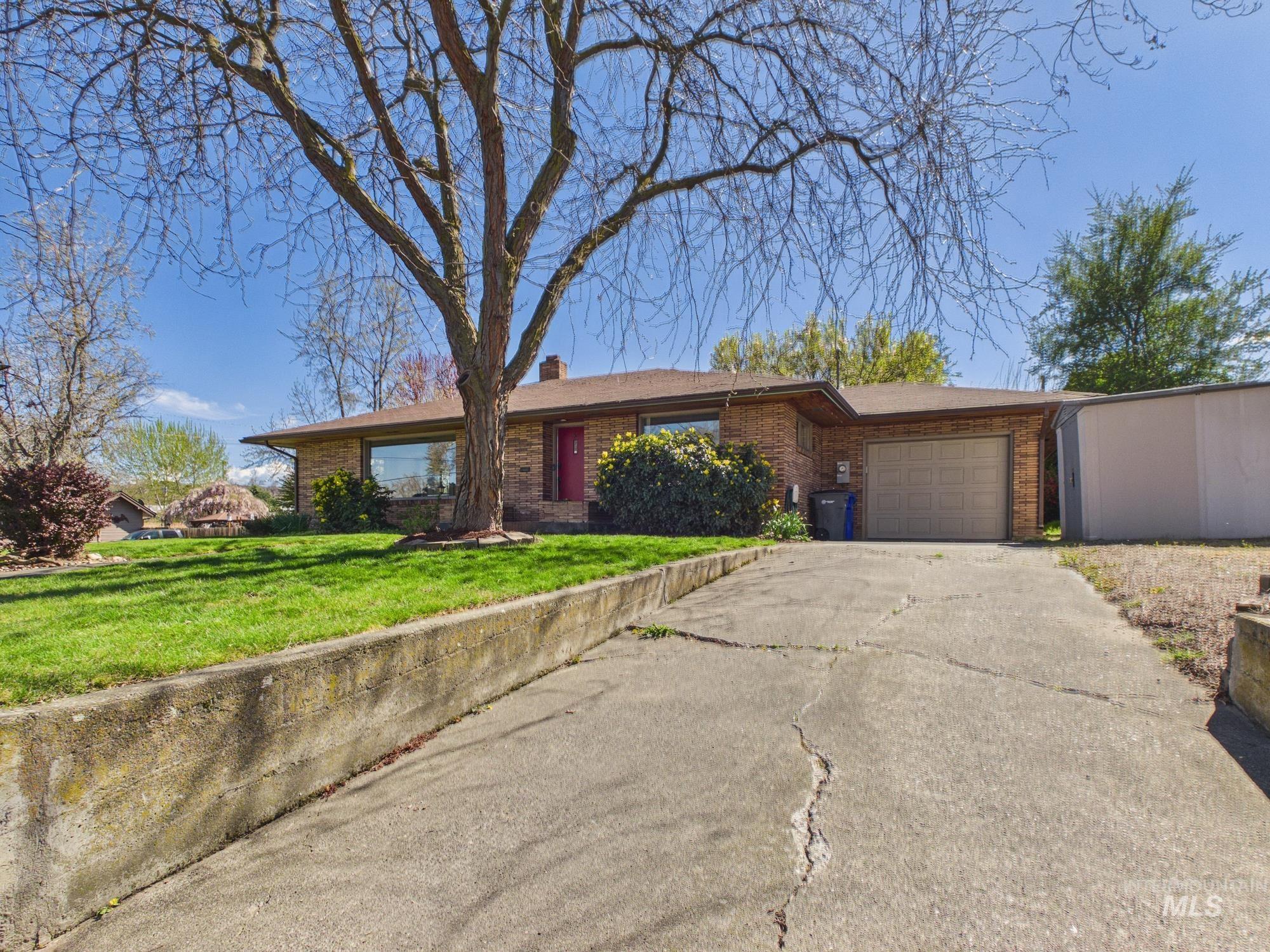 1156 14th Ave, Lewiston, Idaho 83501, 2 Bedrooms, 1 Bathroom, Residential For Sale, Price $395,000, 98981107