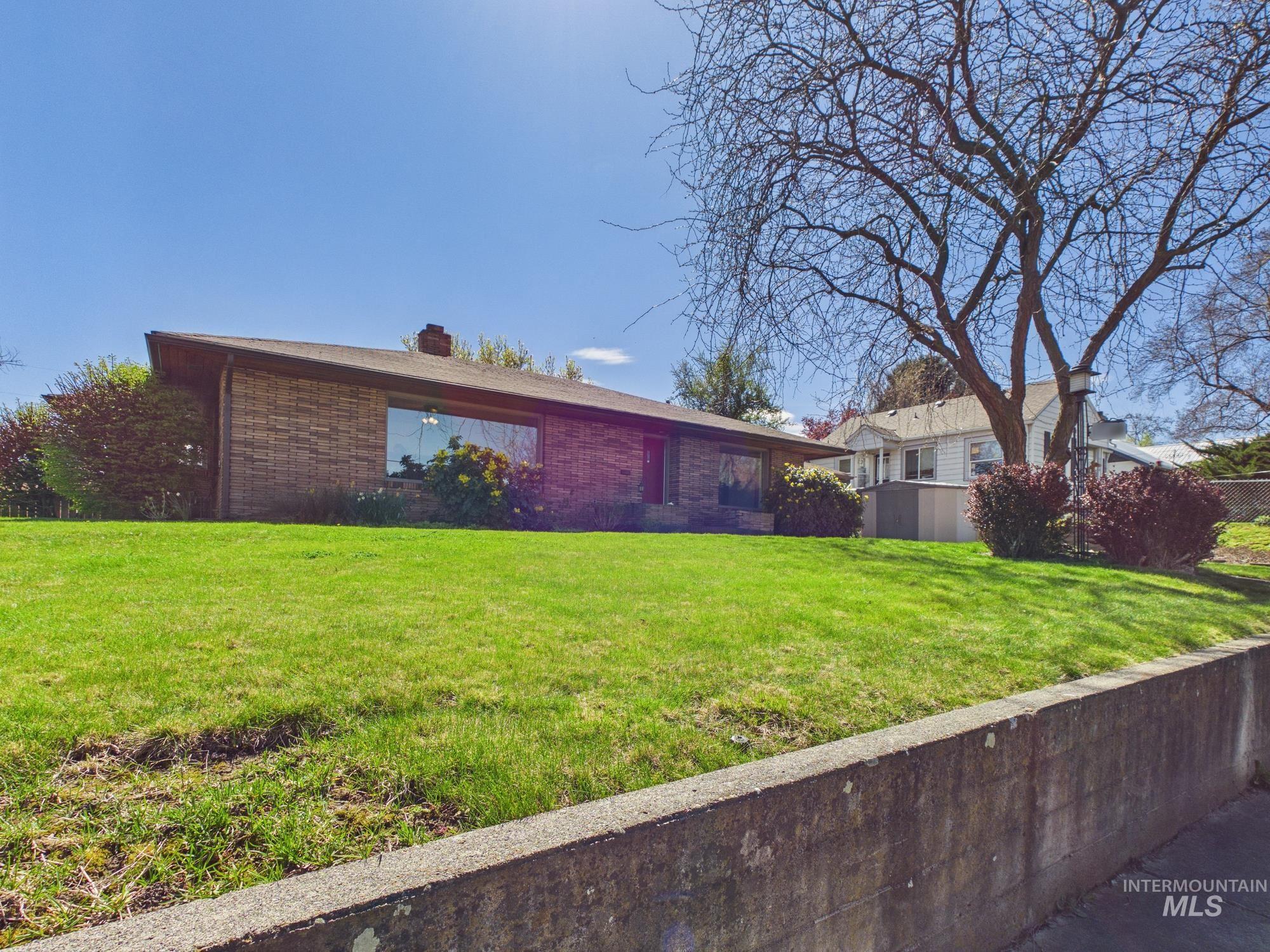 1156 14th Ave, Lewiston, Idaho 83501, 2 Bedrooms, 1 Bathroom, Residential For Sale, Price $395,000, 98981107