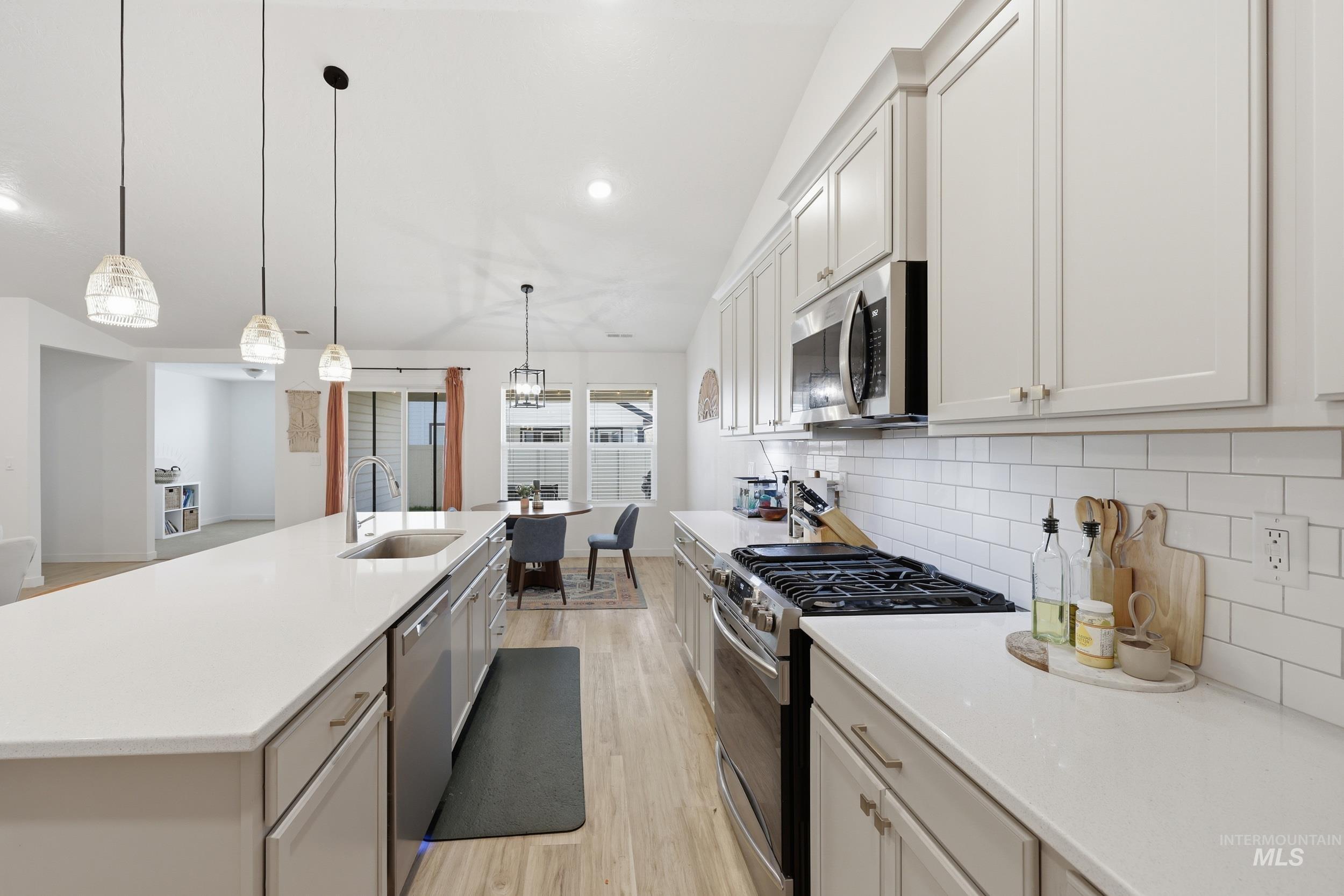 7691 E Savanna River, Nampa, Idaho 83687, 3 Bedrooms, 2 Bathrooms, Residential For Sale, Price $474,999, 98981111