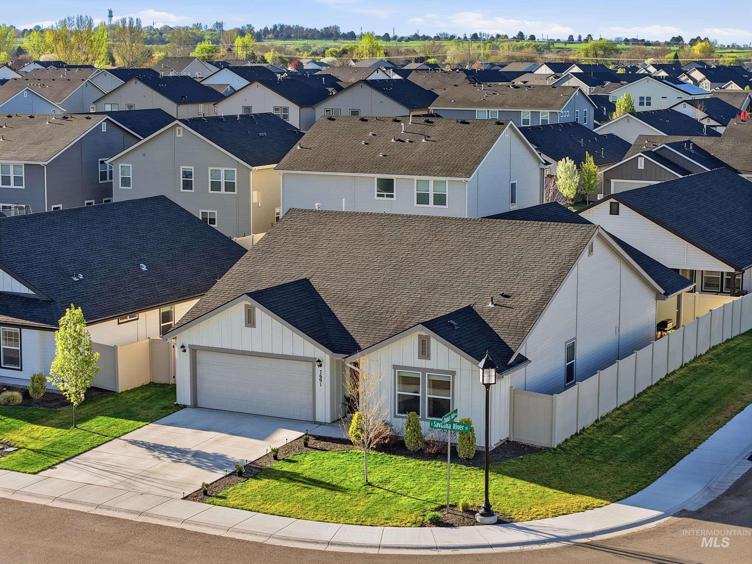 7691 E Savanna River, Nampa, Idaho 83687, 3 Bedrooms, 2 Bathrooms, Residential For Sale, Price $474,999, 98981111
