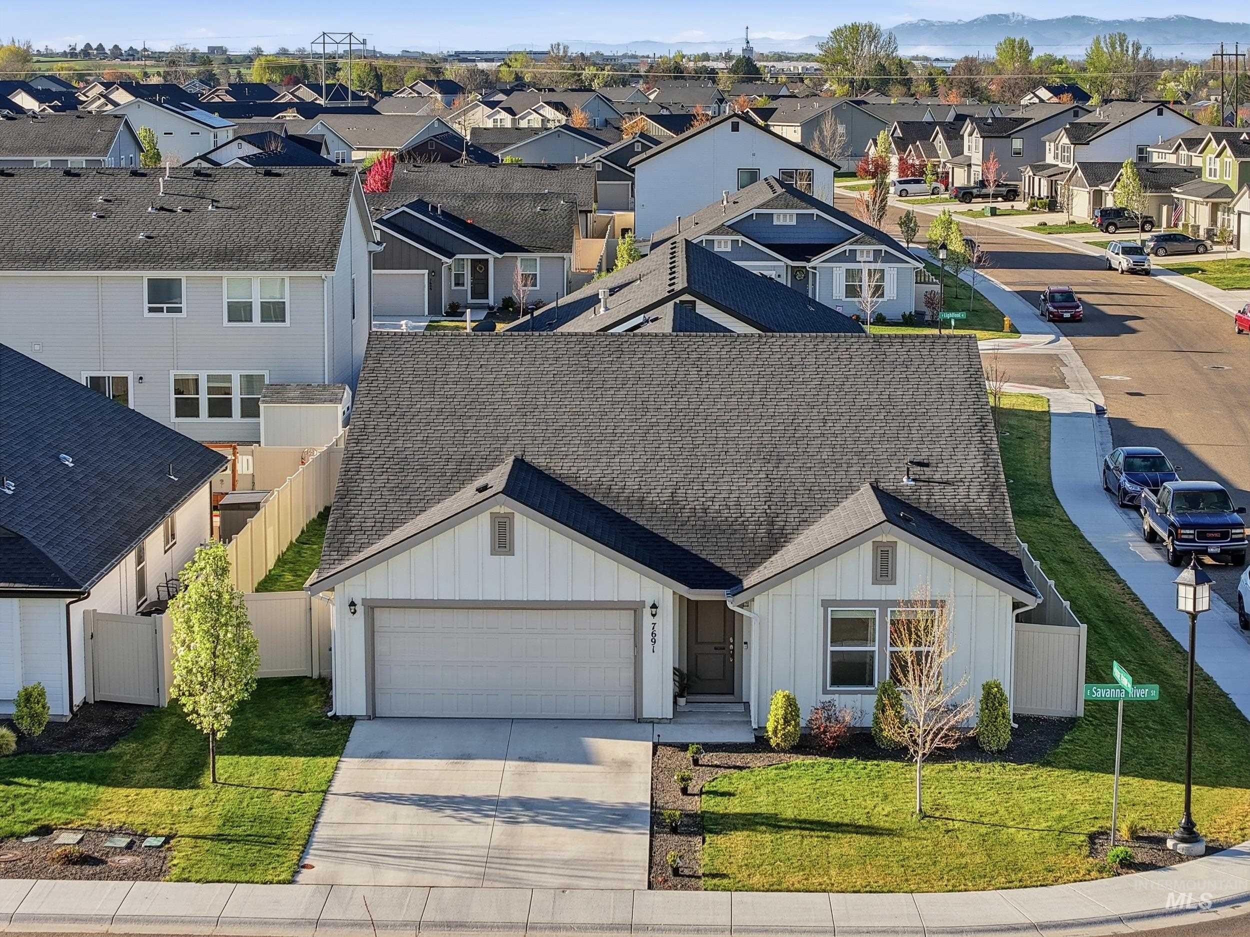 7691 E Savanna River, Nampa, Idaho 83687, 3 Bedrooms, 2 Bathrooms, Residential For Sale, Price $474,999, 98981111