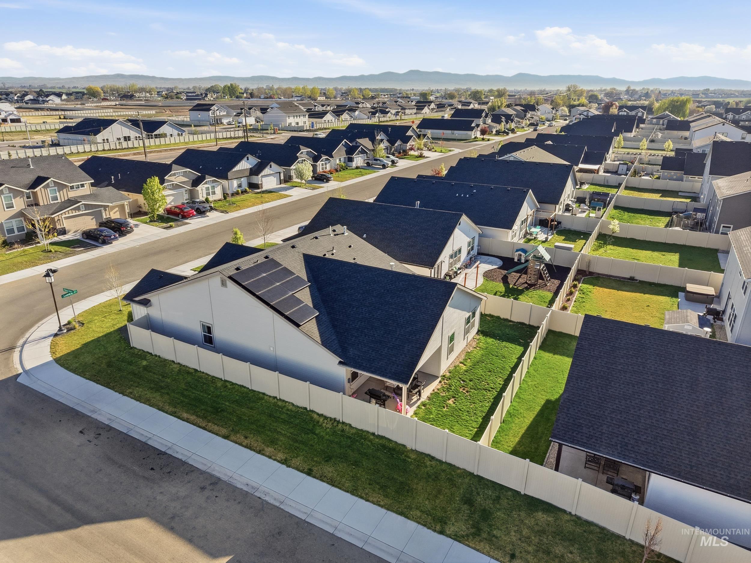 7691 E Savanna River, Nampa, Idaho 83687, 3 Bedrooms, 2 Bathrooms, Residential For Sale, Price $474,999, 98981111