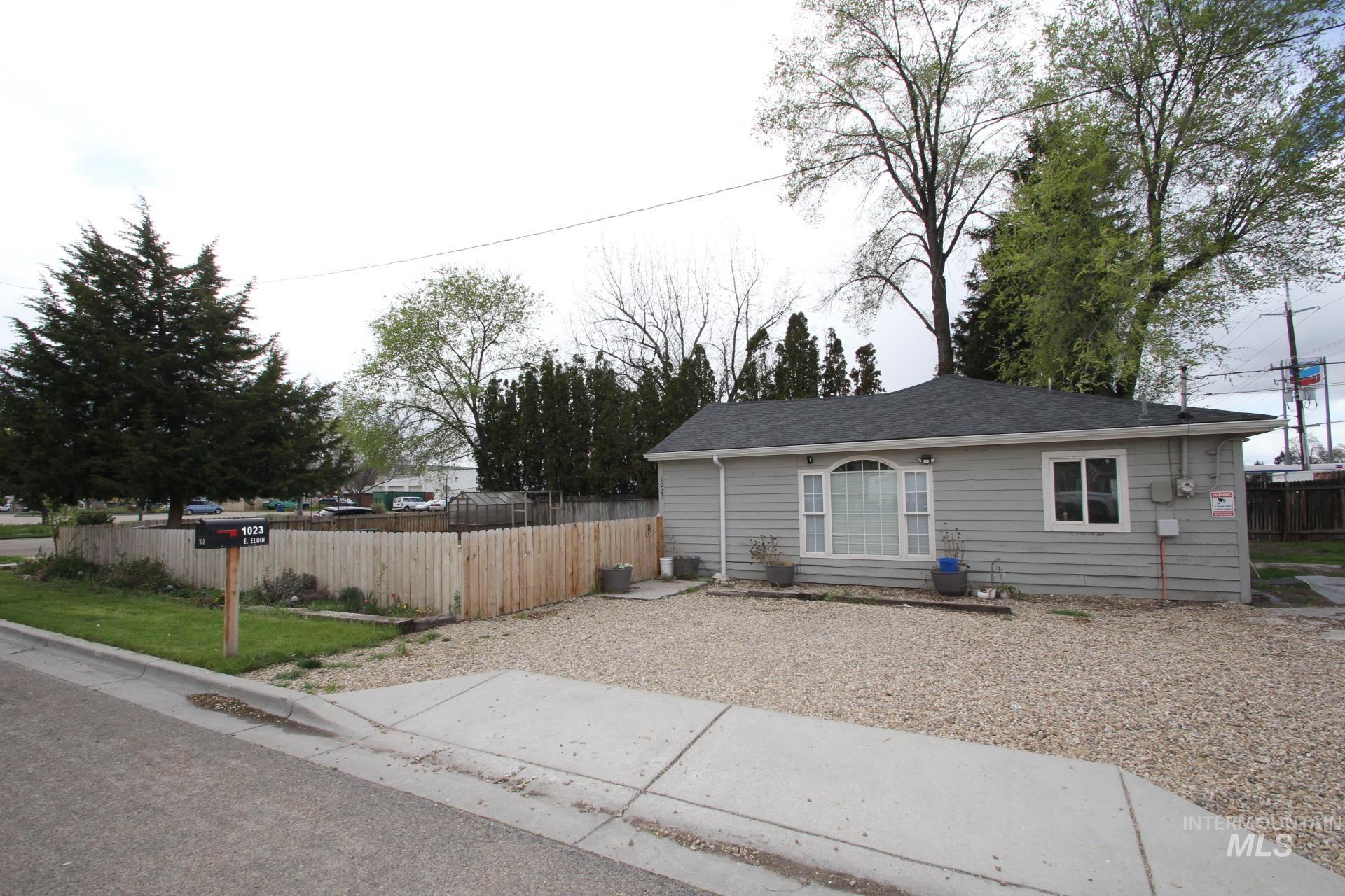 1023 E Elgin St, Caldwell, Idaho 83605, 2 Bedrooms, 1 Bathroom, Residential For Sale, Price $271,999, 98981113