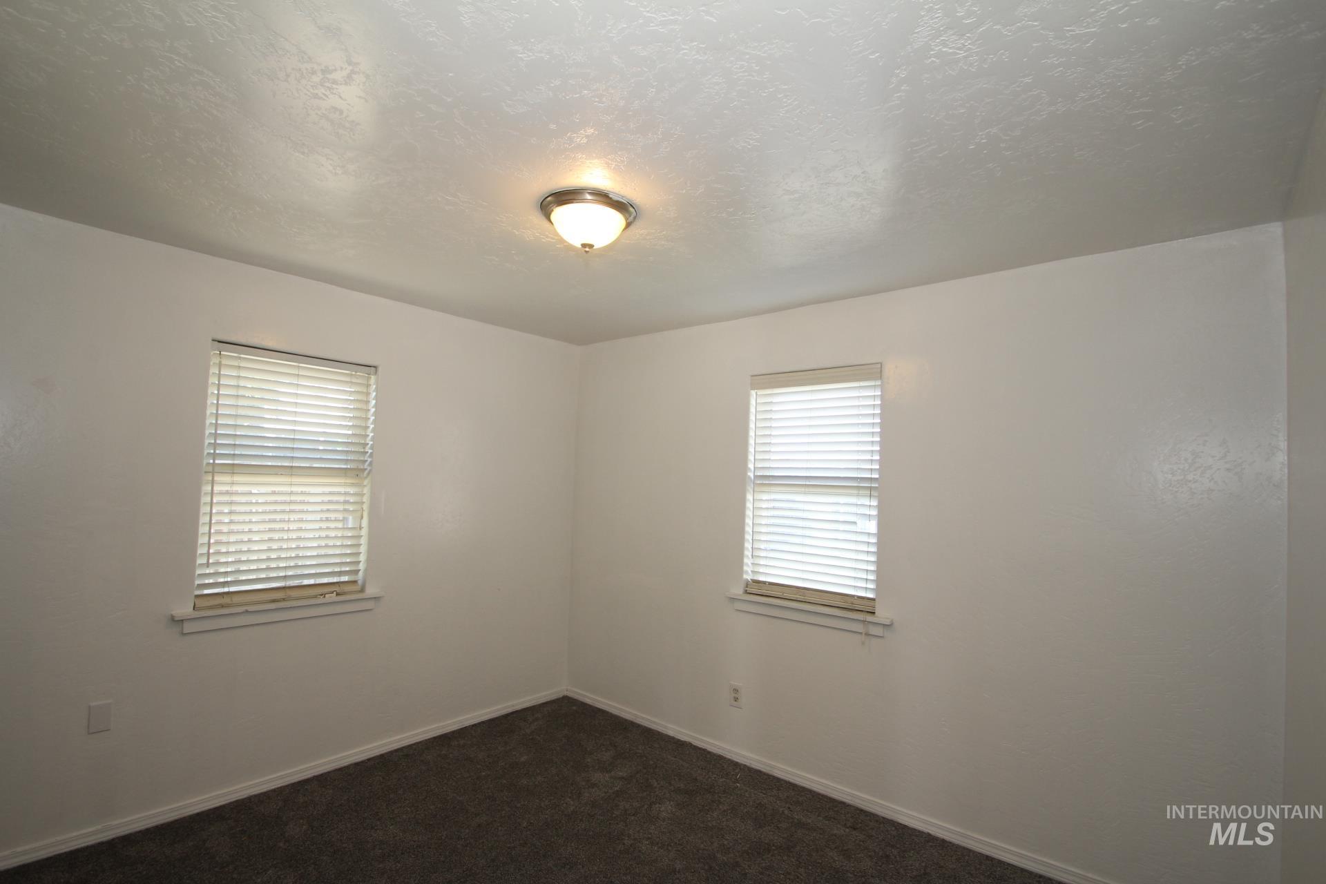 1023 E Elgin St, Caldwell, Idaho 83605, 2 Bedrooms, 1 Bathroom, Residential For Sale, Price $271,999, 98981113