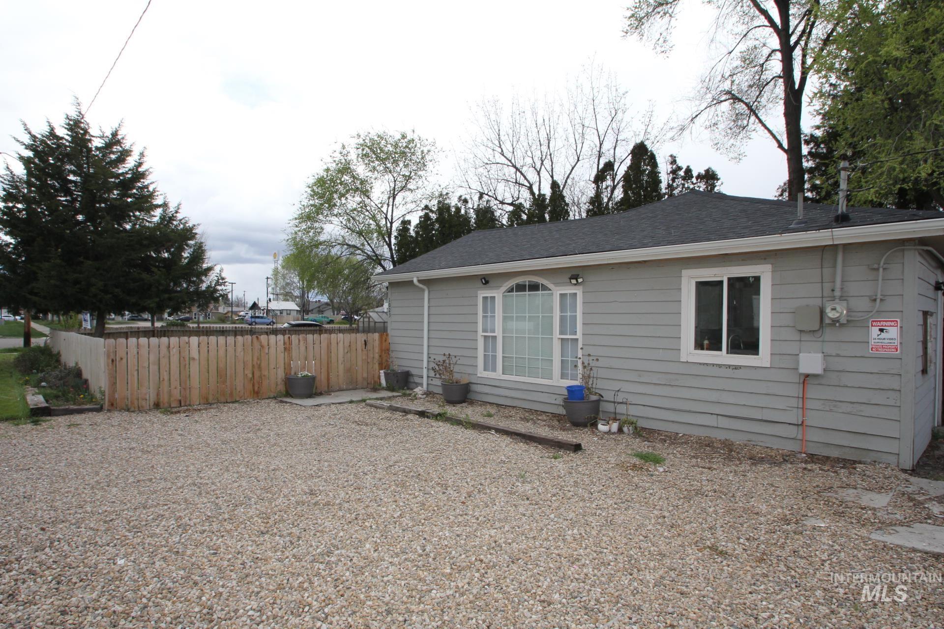 1023 E Elgin St, Caldwell, Idaho 83605, 2 Bedrooms, 1 Bathroom, Residential For Sale, Price $271,999, 98981113