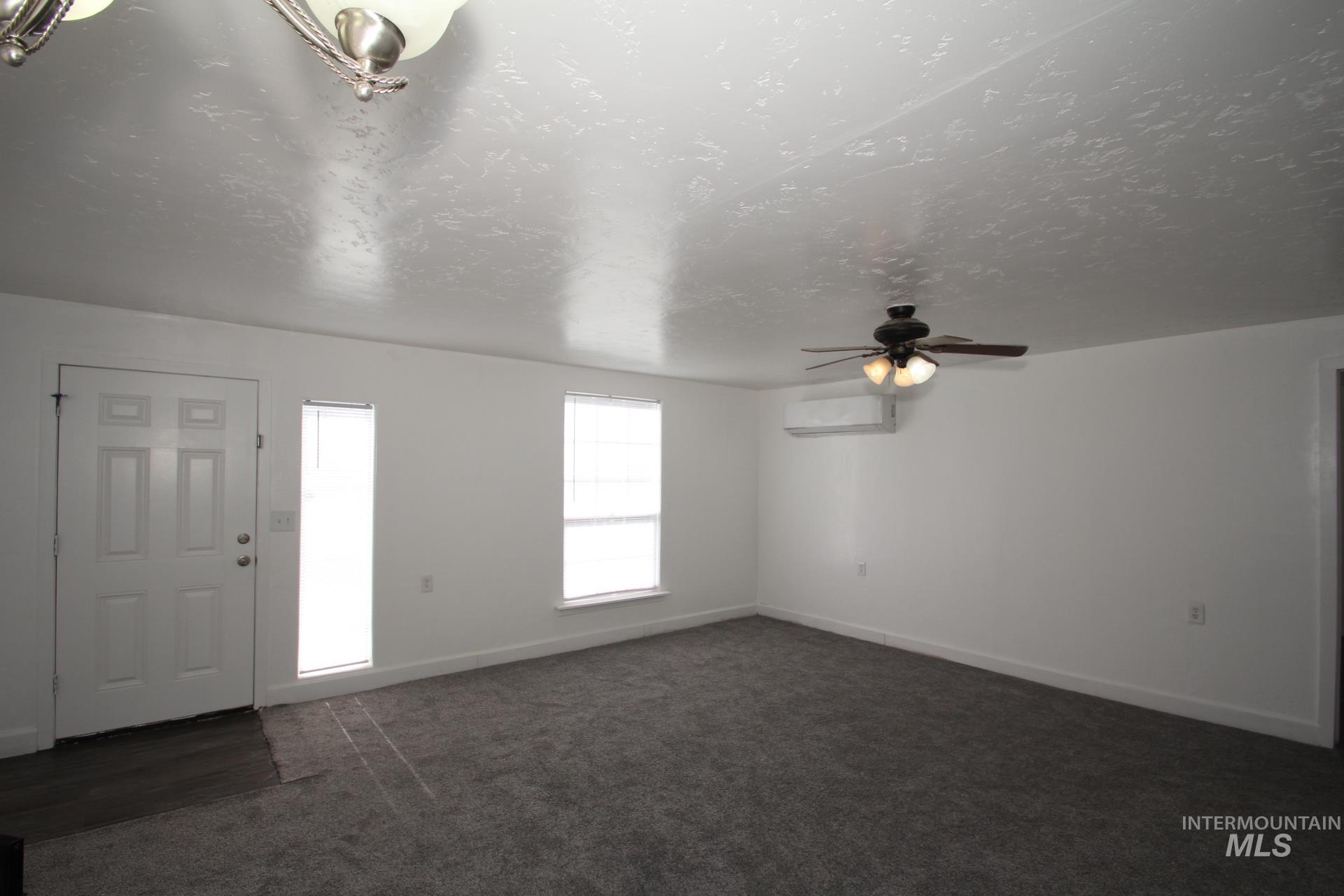 1023 E Elgin St, Caldwell, Idaho 83605, 2 Bedrooms, 1 Bathroom, Residential For Sale, Price $271,999, 98981113