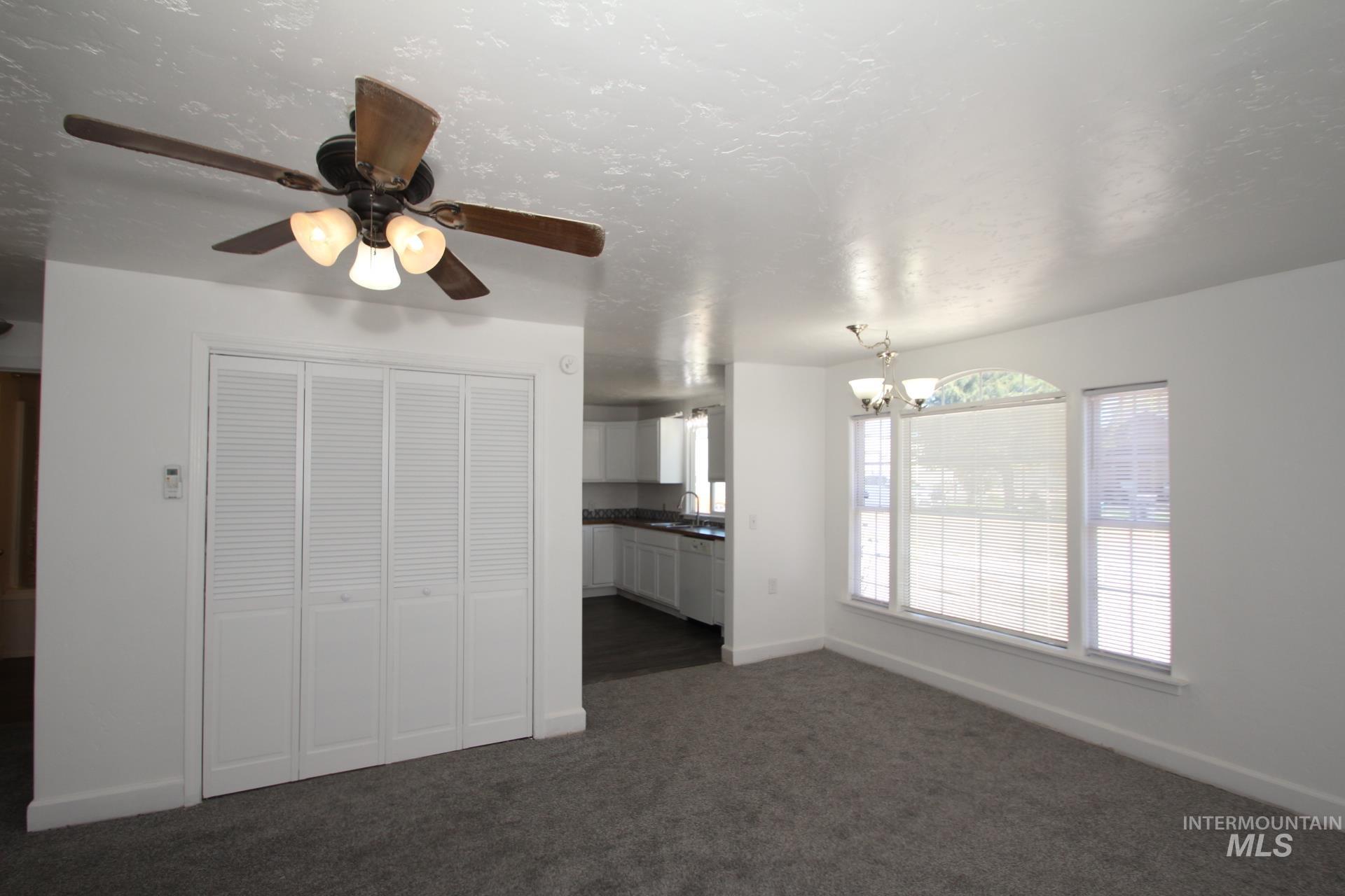 1023 E Elgin St, Caldwell, Idaho 83605, 2 Bedrooms, 1 Bathroom, Residential For Sale, Price $271,999, 98981113