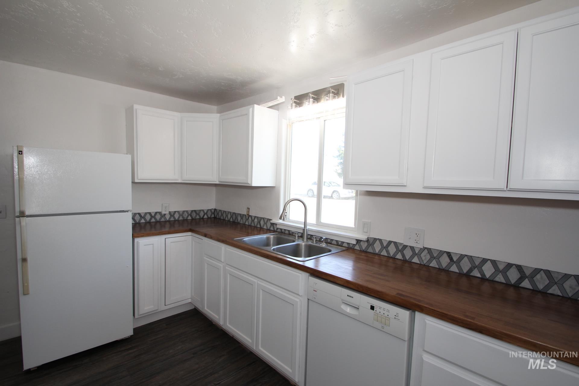 1023 E Elgin St, Caldwell, Idaho 83605, 2 Bedrooms, 1 Bathroom, Residential For Sale, Price $271,999, 98981113