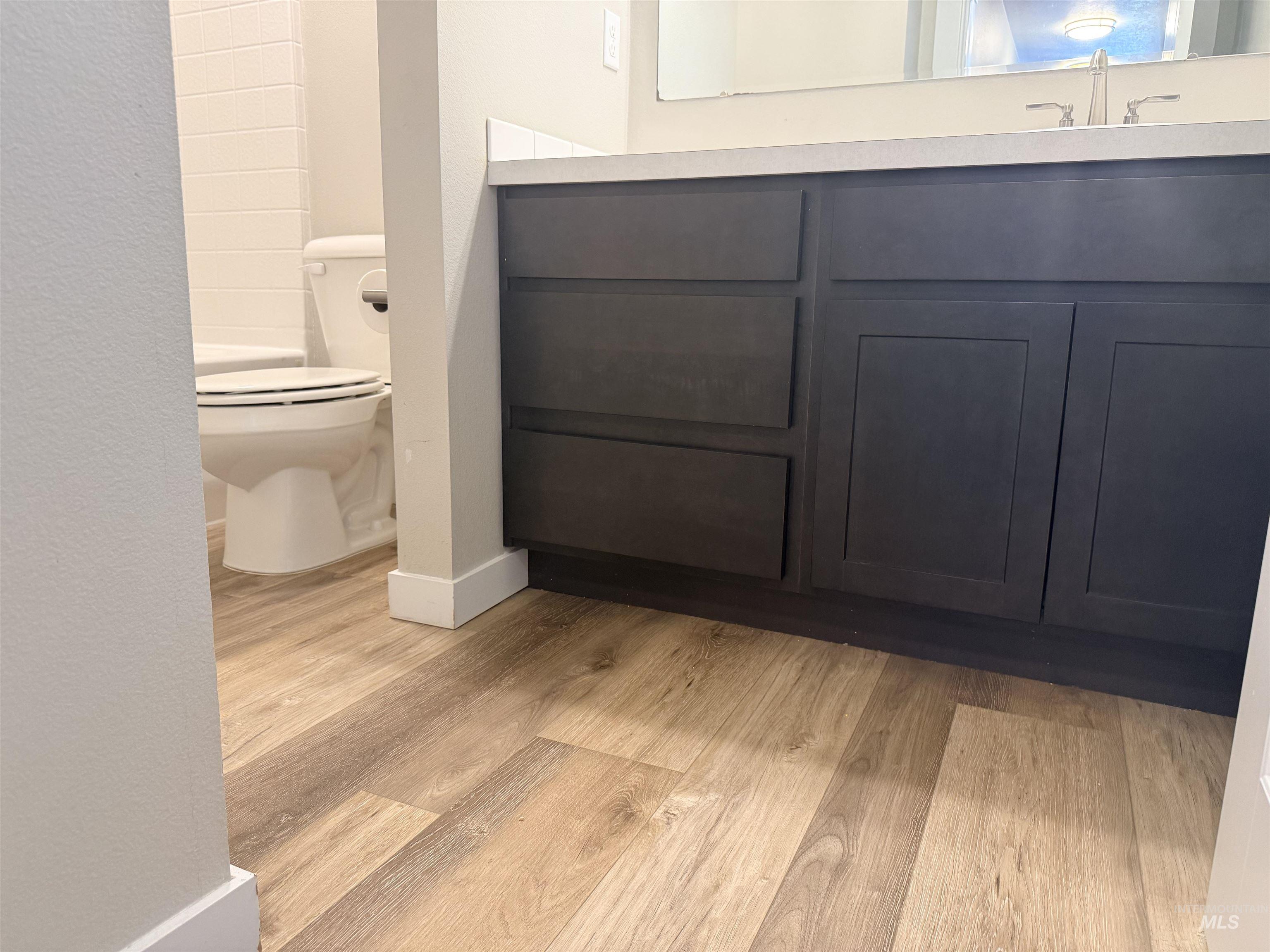 1093 N Bowknot Lake Pl, Star, Idaho 83669, 5 Bedrooms, 2.5 Bathrooms, Residential For Sale, Price $564,900, 98981115