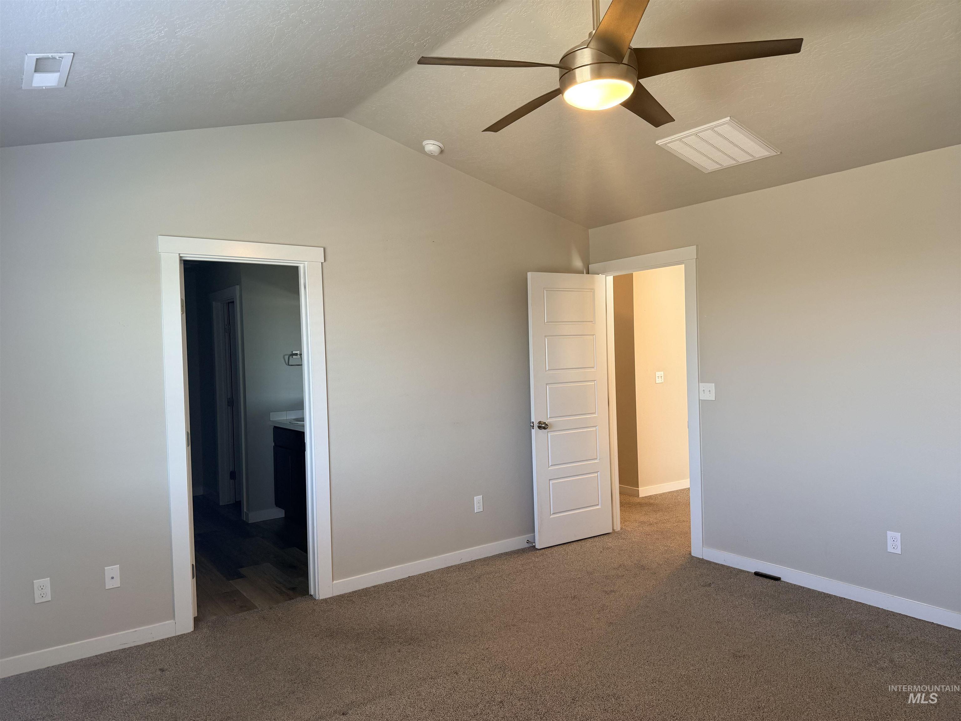 1093 N Bowknot Lake Pl, Star, Idaho 83669, 5 Bedrooms, 2.5 Bathrooms, Residential For Sale, Price $564,900, 98981115