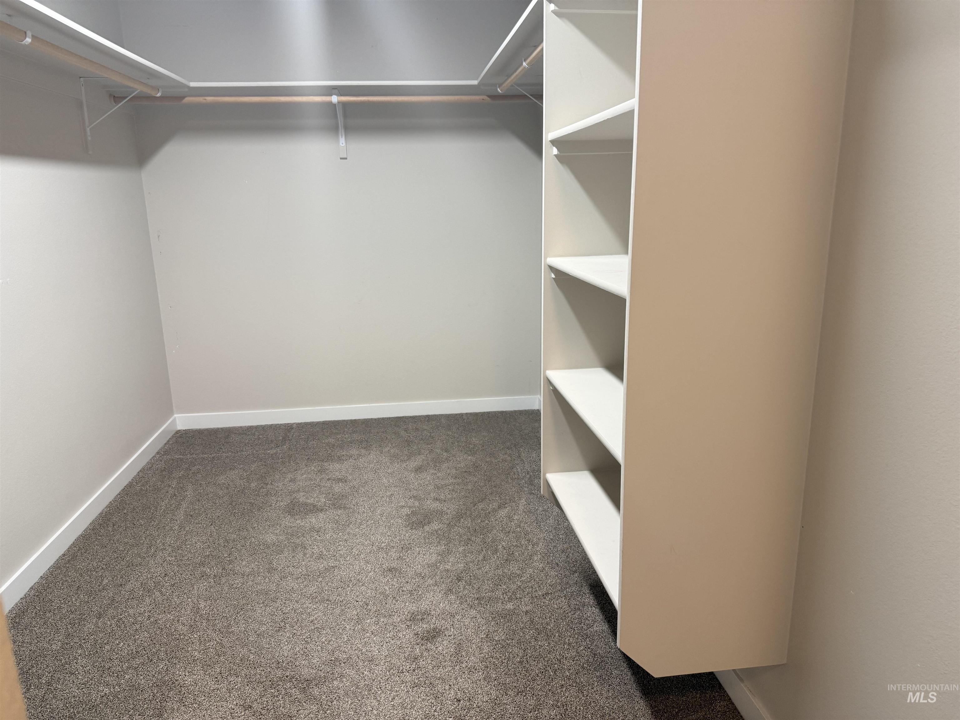 1093 N Bowknot Lake Pl, Star, Idaho 83669, 5 Bedrooms, 2.5 Bathrooms, Residential For Sale, Price $564,900, 98981115