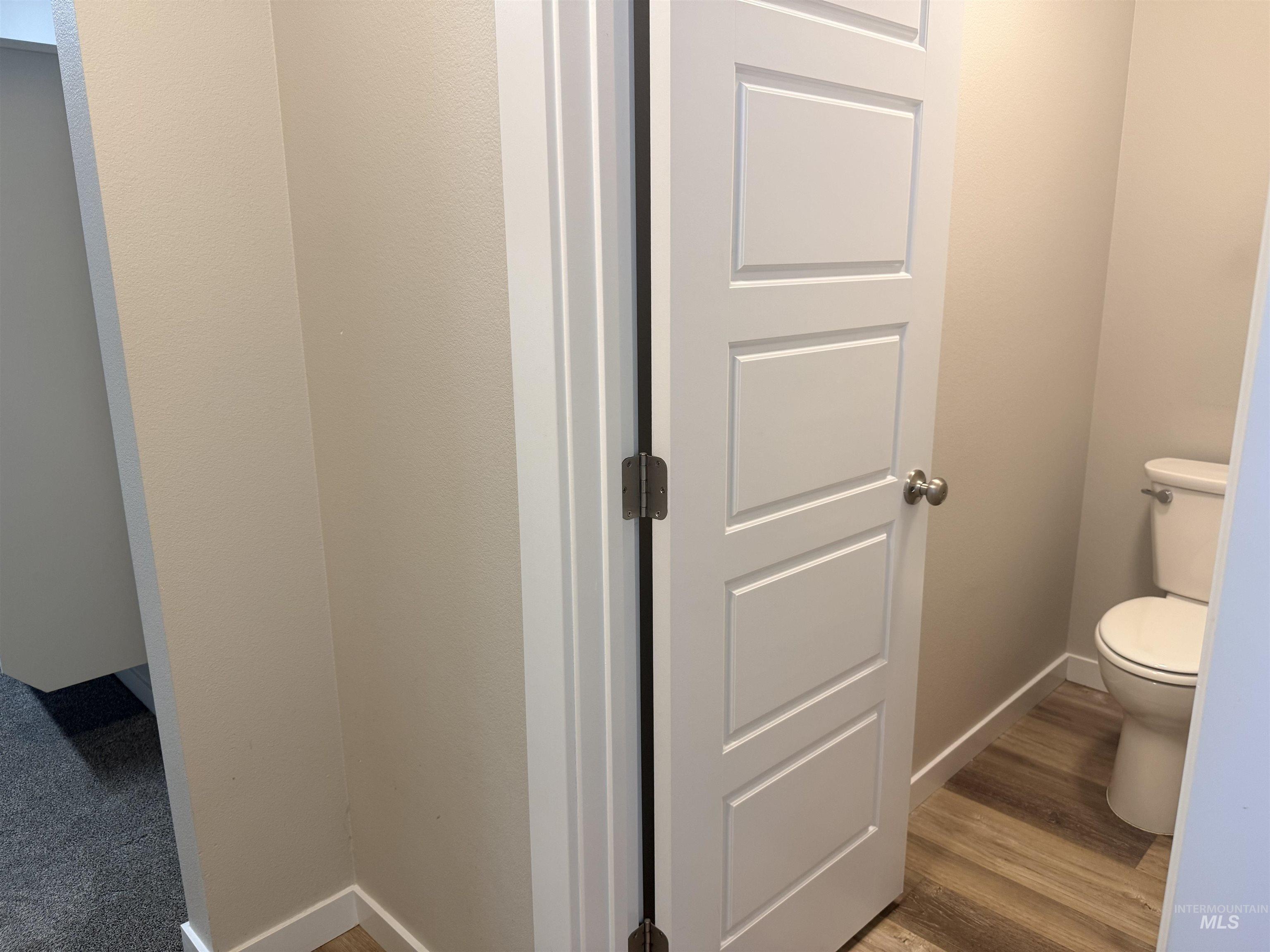 1093 N Bowknot Lake Pl, Star, Idaho 83669, 5 Bedrooms, 2.5 Bathrooms, Residential For Sale, Price $564,900, 98981115