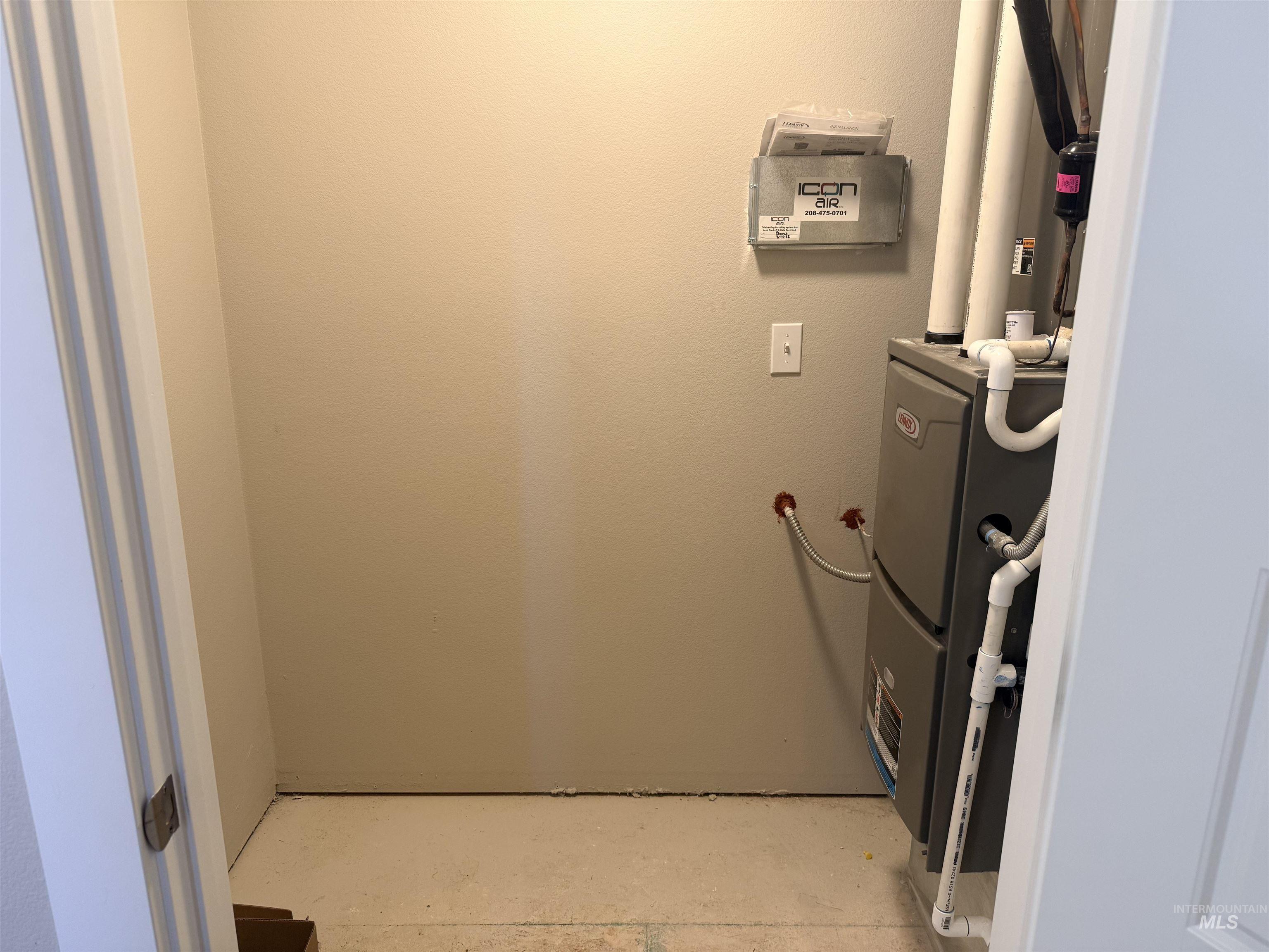 1093 N Bowknot Lake Pl, Star, Idaho 83669, 5 Bedrooms, 2.5 Bathrooms, Residential For Sale, Price $564,900, 98981115