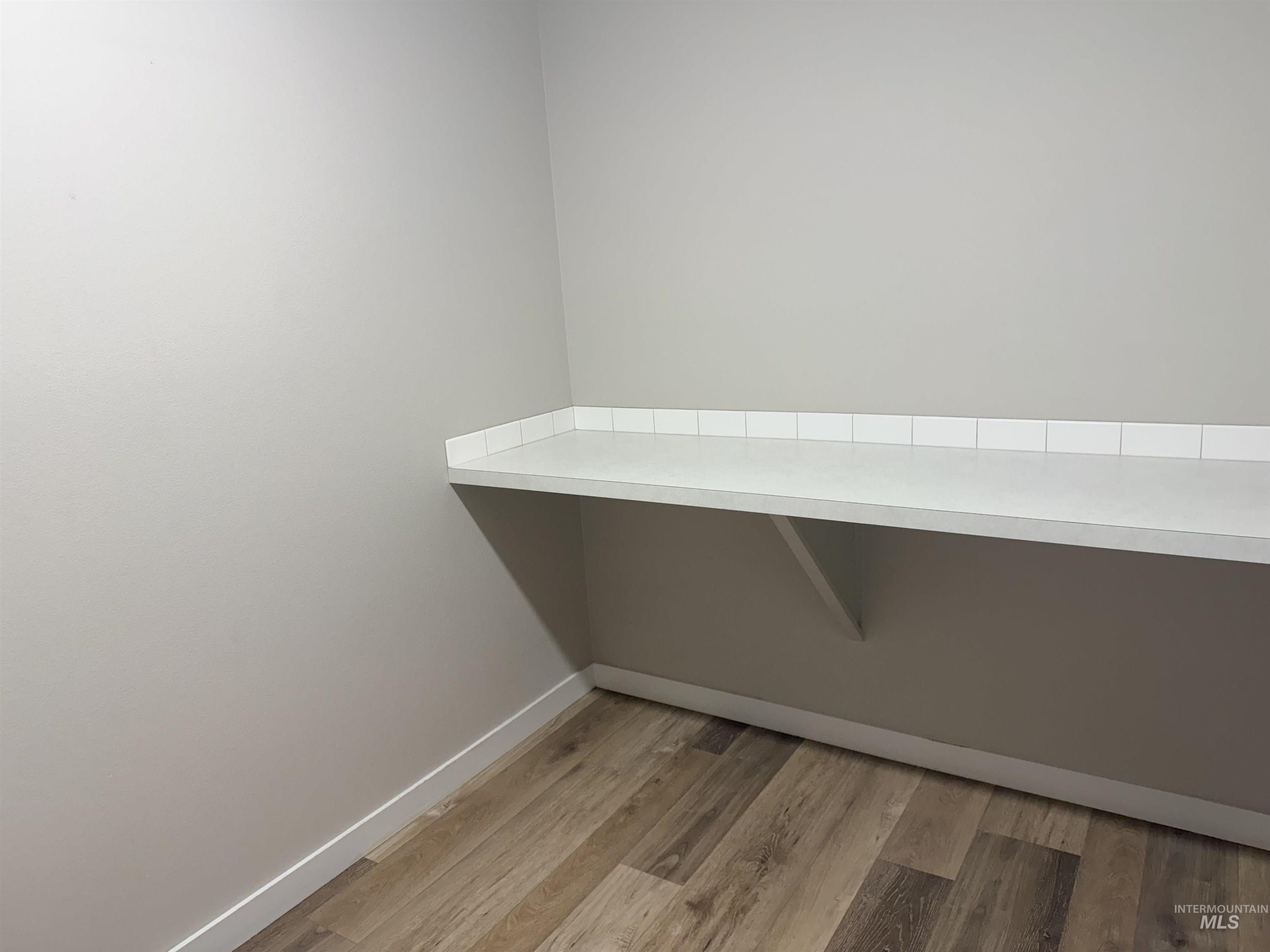 1093 N Bowknot Lake Pl, Star, Idaho 83669, 5 Bedrooms, 2.5 Bathrooms, Residential For Sale, Price $564,900, 98981115