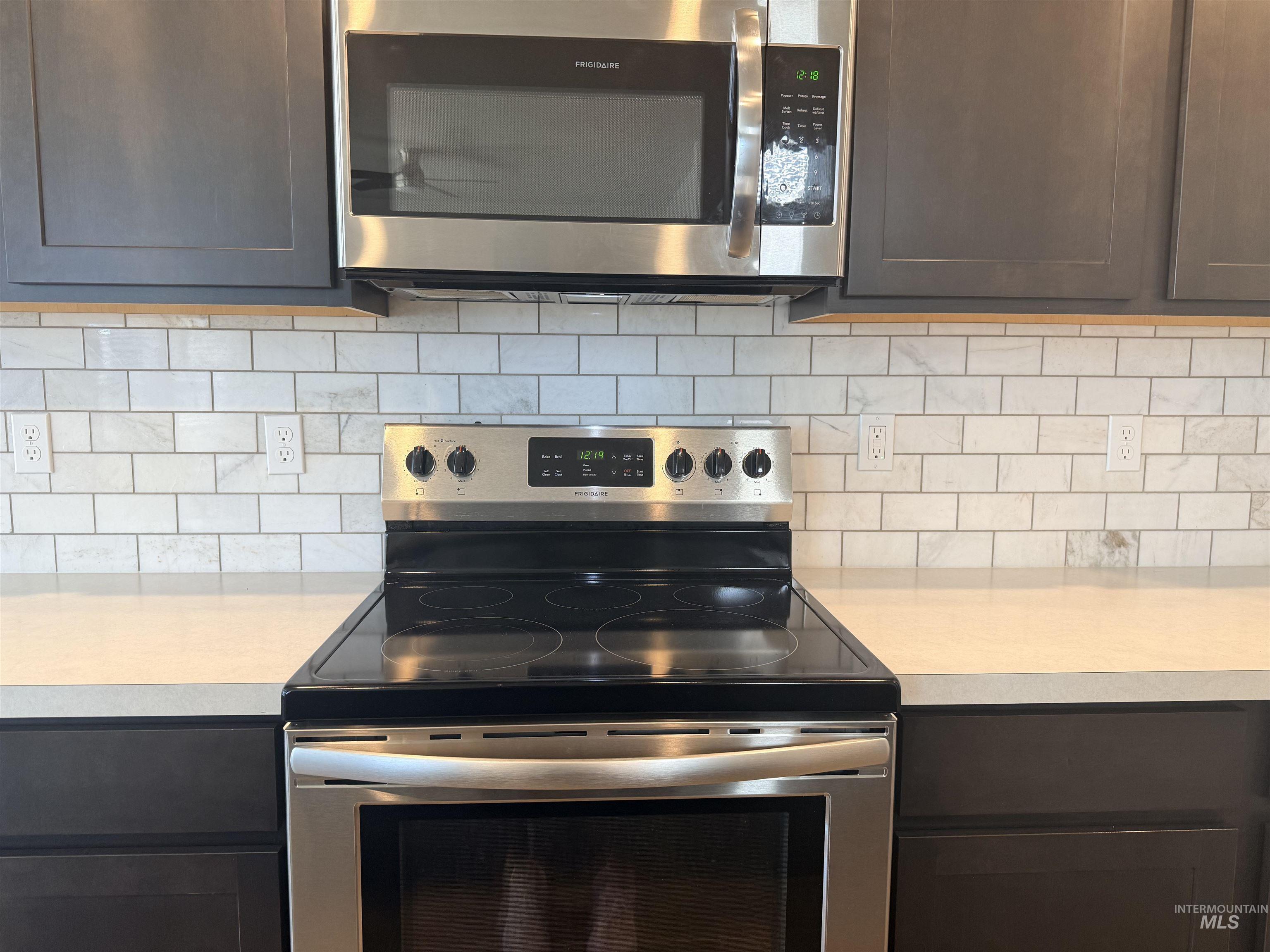 1093 N Bowknot Lake Pl, Star, Idaho 83669, 5 Bedrooms, 2.5 Bathrooms, Residential For Sale, Price $564,900, 98981115