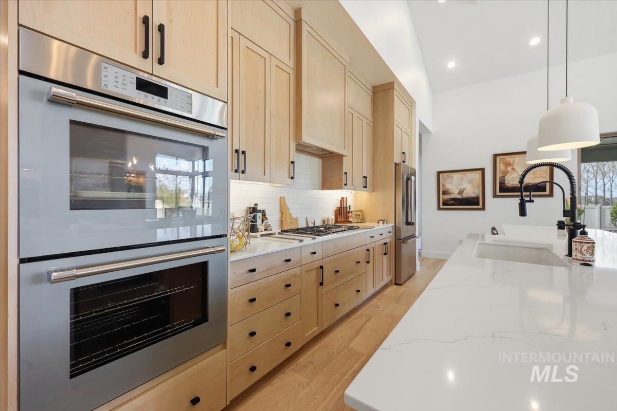 503 N Creekwater Ave, Eagle, Idaho 83616, 4 Bedrooms, 3.5 Bathrooms, Residential For Sale, Price $1,150,000, 98981116