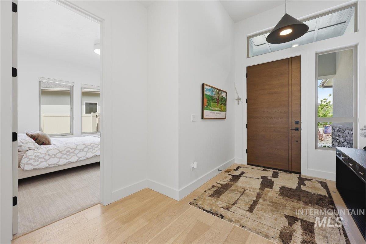 503 N Creekwater Ave, Eagle, Idaho 83616, 4 Bedrooms, 3.5 Bathrooms, Residential For Sale, Price $1,150,000, 98981116