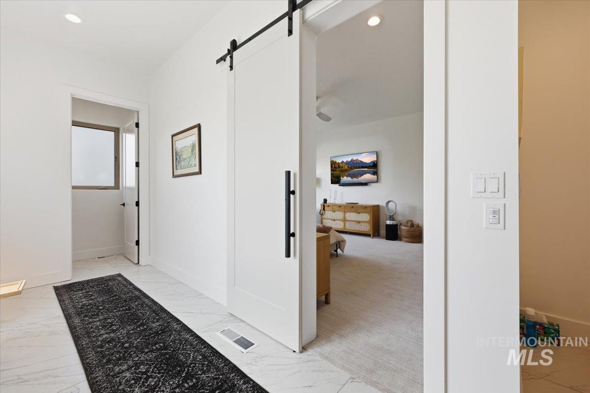 503 N Creekwater Ave, Eagle, Idaho 83616, 4 Bedrooms, 3.5 Bathrooms, Residential For Sale, Price $1,150,000, 98981116