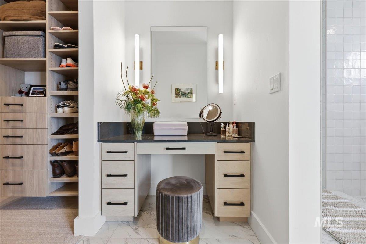 503 N Creekwater Ave, Eagle, Idaho 83616, 4 Bedrooms, 3.5 Bathrooms, Residential For Sale, Price $1,150,000, 98981116