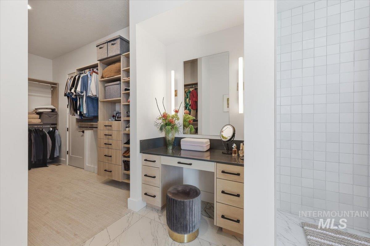 503 N Creekwater Ave, Eagle, Idaho 83616, 4 Bedrooms, 3.5 Bathrooms, Residential For Sale, Price $1,150,000, 98981116