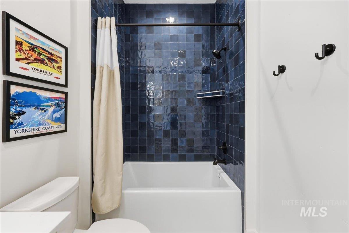 503 N Creekwater Ave, Eagle, Idaho 83616, 4 Bedrooms, 3.5 Bathrooms, Residential For Sale, Price $1,150,000, 98981116