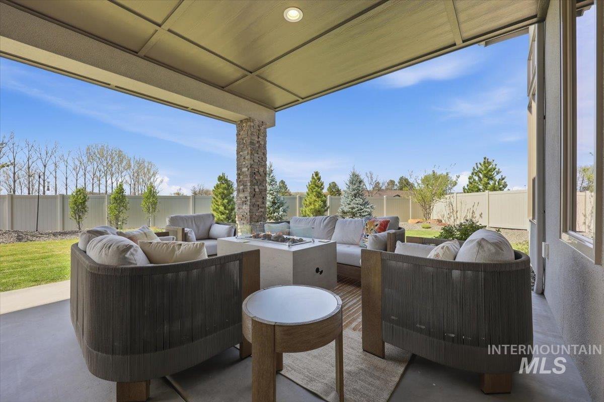 503 N Creekwater Ave, Eagle, Idaho 83616, 4 Bedrooms, 3.5 Bathrooms, Residential For Sale, Price $1,150,000, 98981116