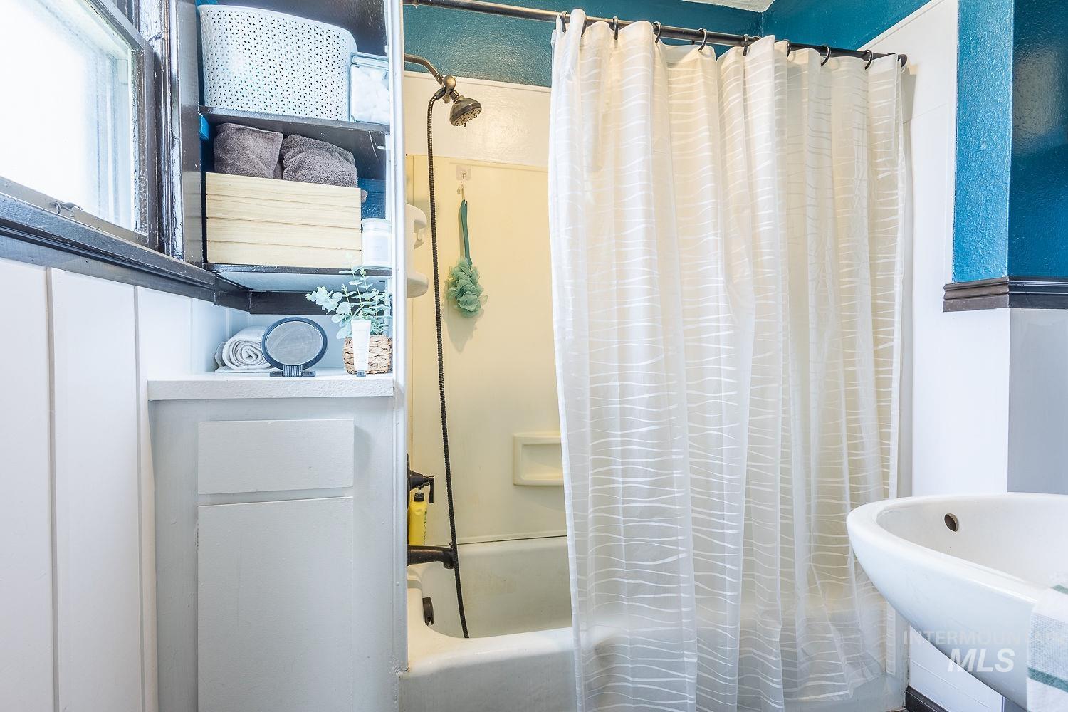 1315 4th St S, Nampa, Idaho 83651, 1 Bedroom, 1 Bathroom, Residential For Sale, Price $275,000, 98981119