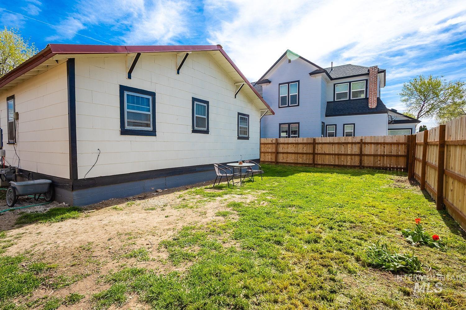 1315 4th St S, Nampa, Idaho 83651, 1 Bedroom, 1 Bathroom, Residential For Sale, Price $275,000, 98981119