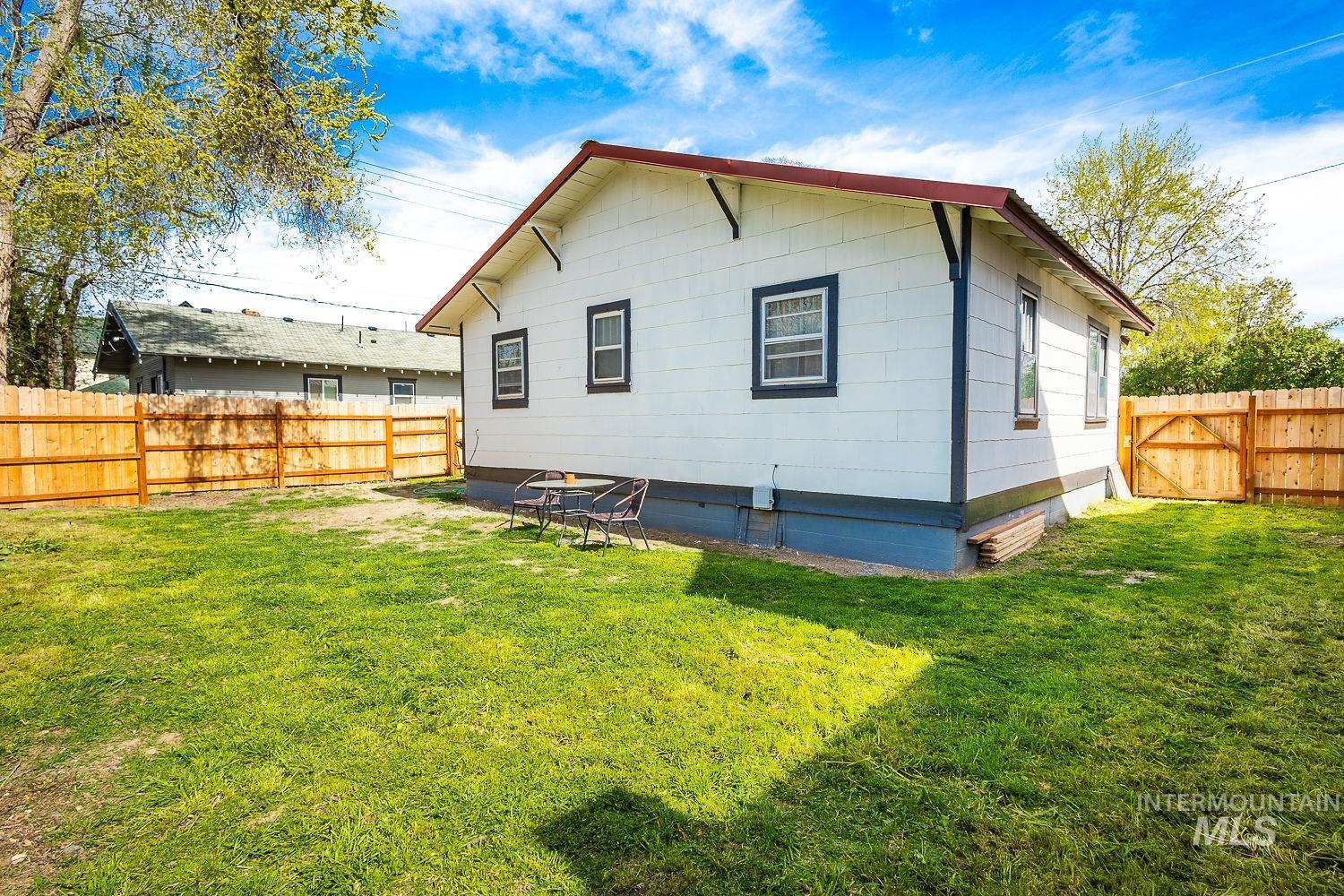 1315 4th St S, Nampa, Idaho 83651, 1 Bedroom, 1 Bathroom, Residential For Sale, Price $275,000, 98981119