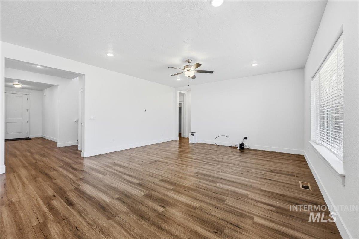 148 Homesteaders St., Middleton, Idaho 83644, 5 Bedrooms, 2.5 Bathrooms, Residential For Sale, Price $662,000, 98981121