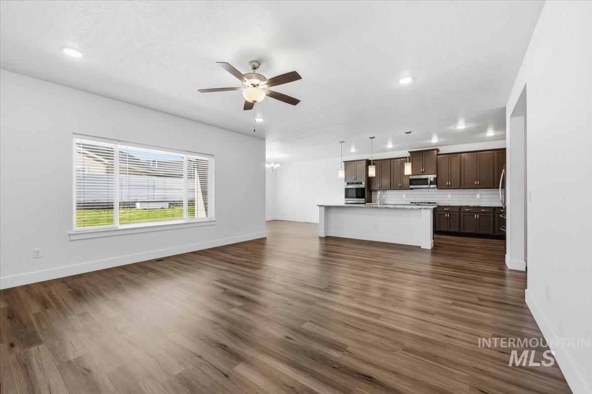 148 Homesteaders St., Middleton, Idaho 83644, 5 Bedrooms, 2.5 Bathrooms, Residential For Sale, Price $662,000, 98981121