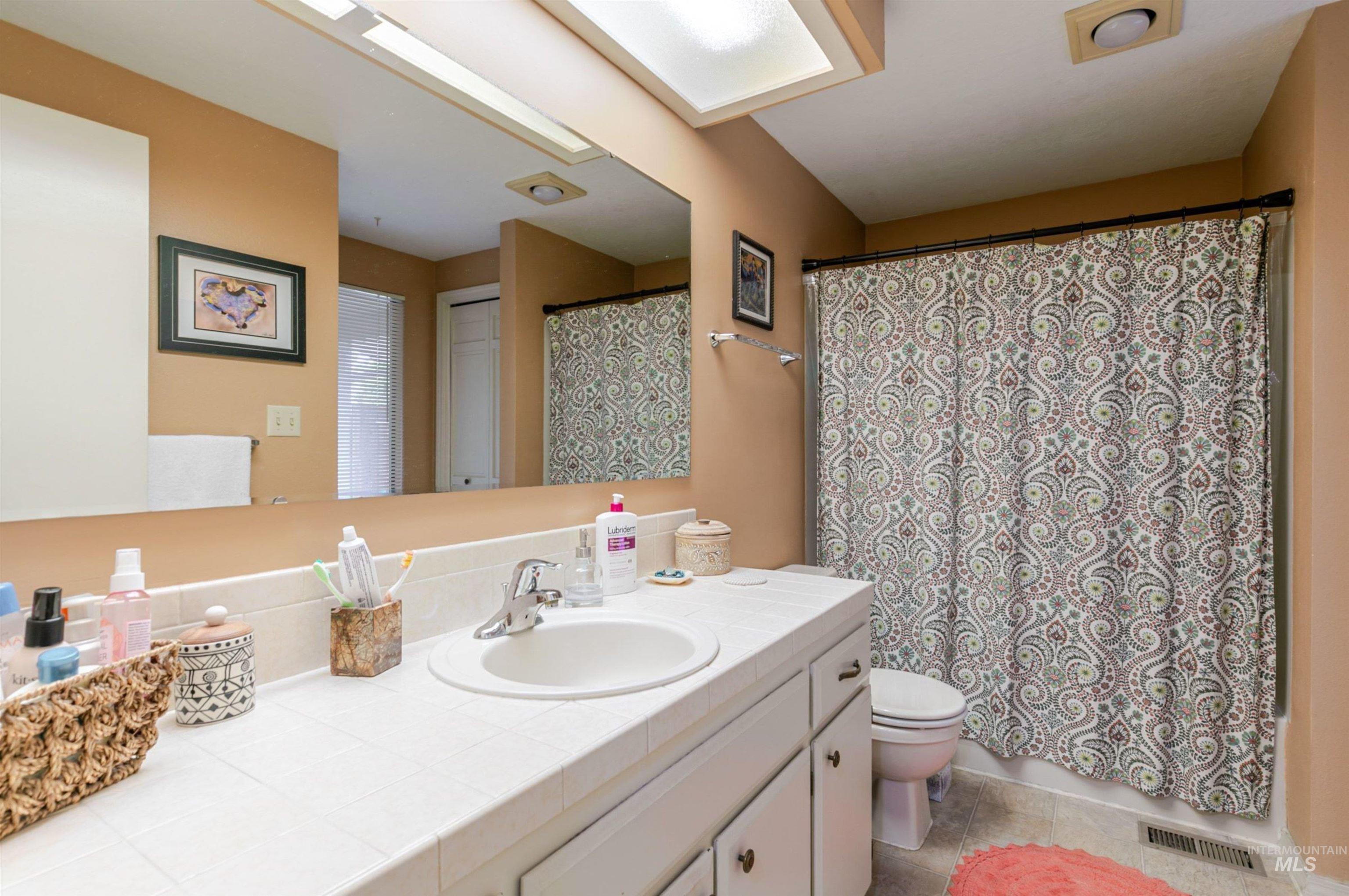 3458 S Raindrop Court, Boise, Idaho 83706, 2 Bedrooms, 1 Bathroom, Residential For Sale, Price $429,000, 98981122