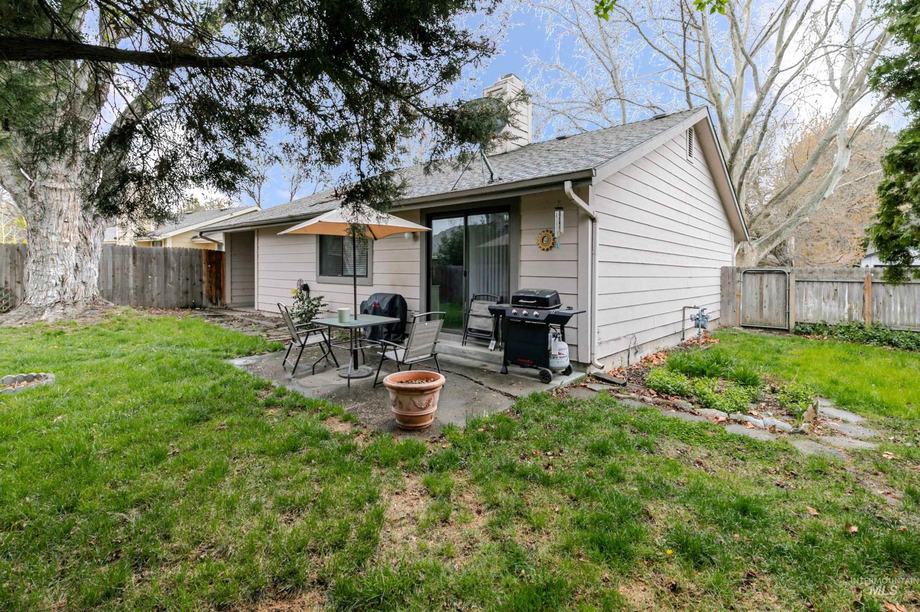 3458 S Raindrop Court, Boise, Idaho 83706, 2 Bedrooms, 1 Bathroom, Residential For Sale, Price $429,000, 98981122