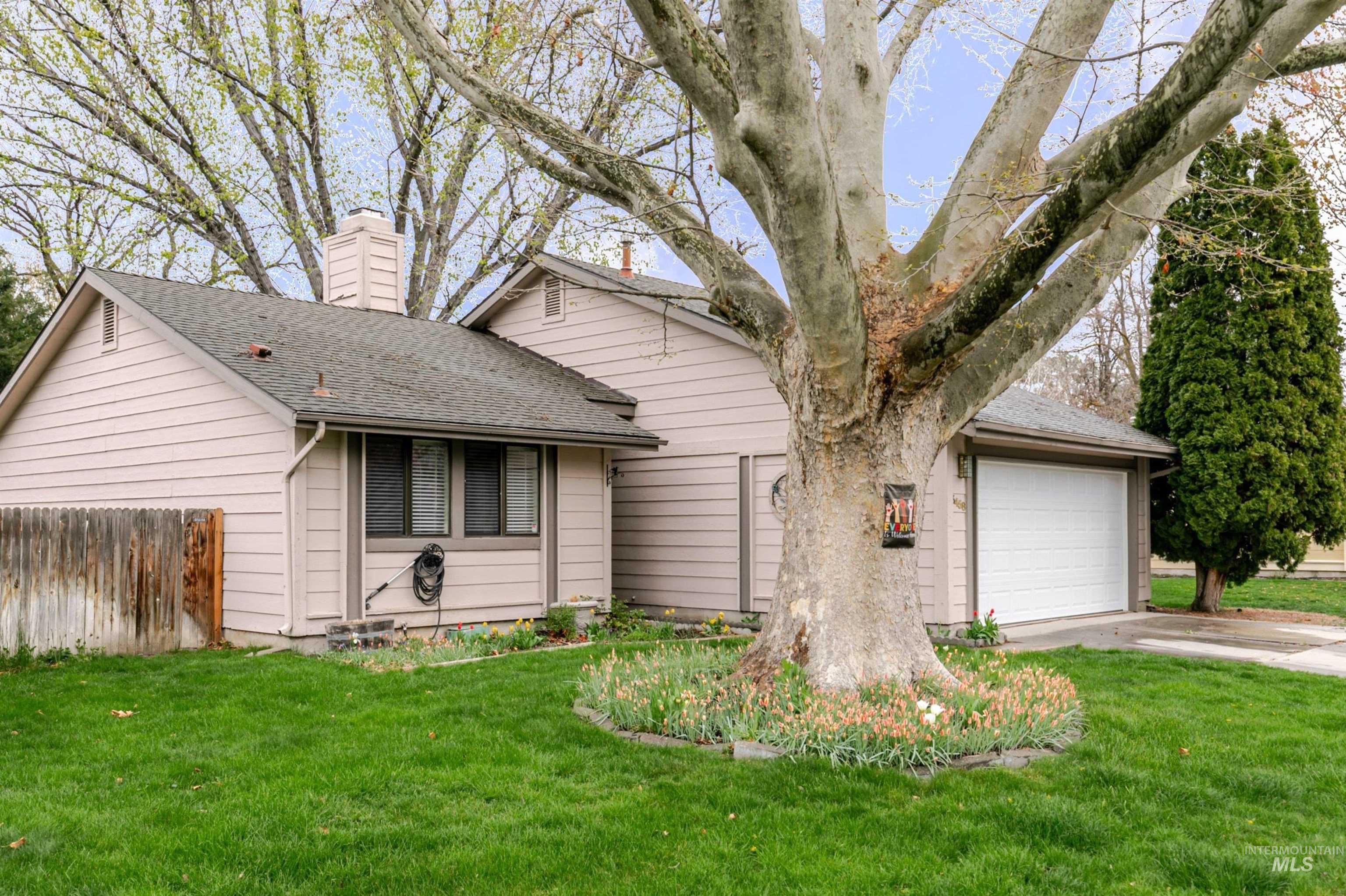 3458 S Raindrop Court, Boise, Idaho 83706, 2 Bedrooms, 1 Bathroom, Residential For Sale, Price $429,000, 98981122