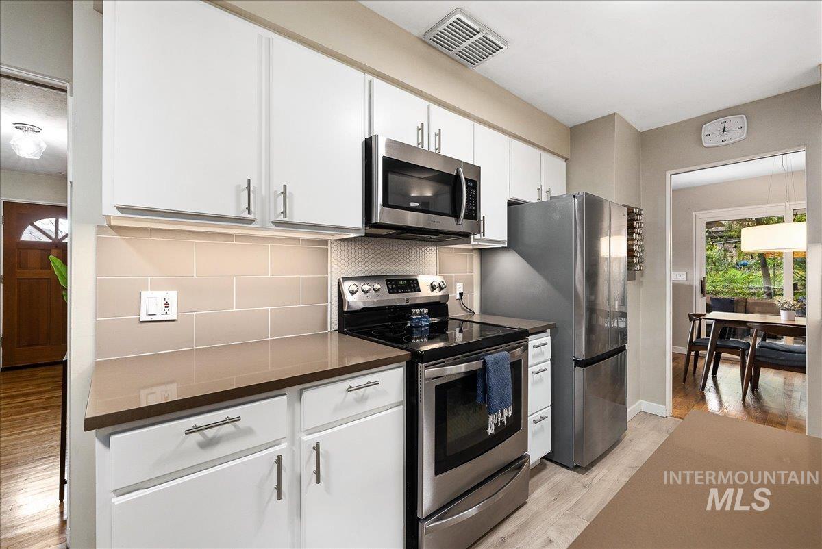 1025 W Highland View Dr, Boise, Idaho 83702, 3 Bedrooms, 2 Bathrooms, Residential For Sale, Price $750,000, 98981123