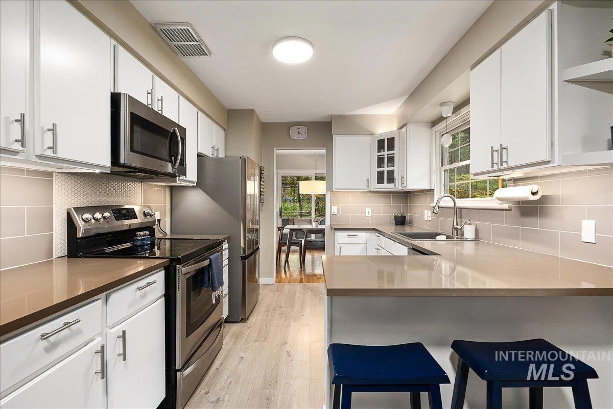 1025 W Highland View Dr, Boise, Idaho 83702, 3 Bedrooms, 2 Bathrooms, Residential For Sale, Price $750,000, 98981123